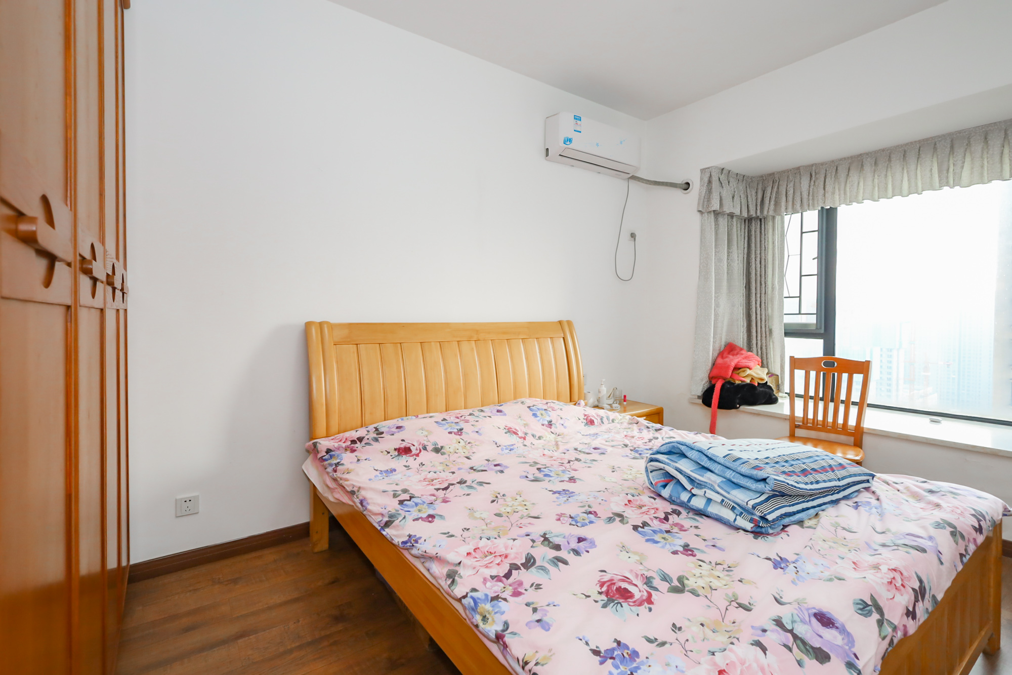 钰龙天下一期 3室2厅2卫 265.0万 钰龙天下一期 3室2厅2卫 265.0万卧室