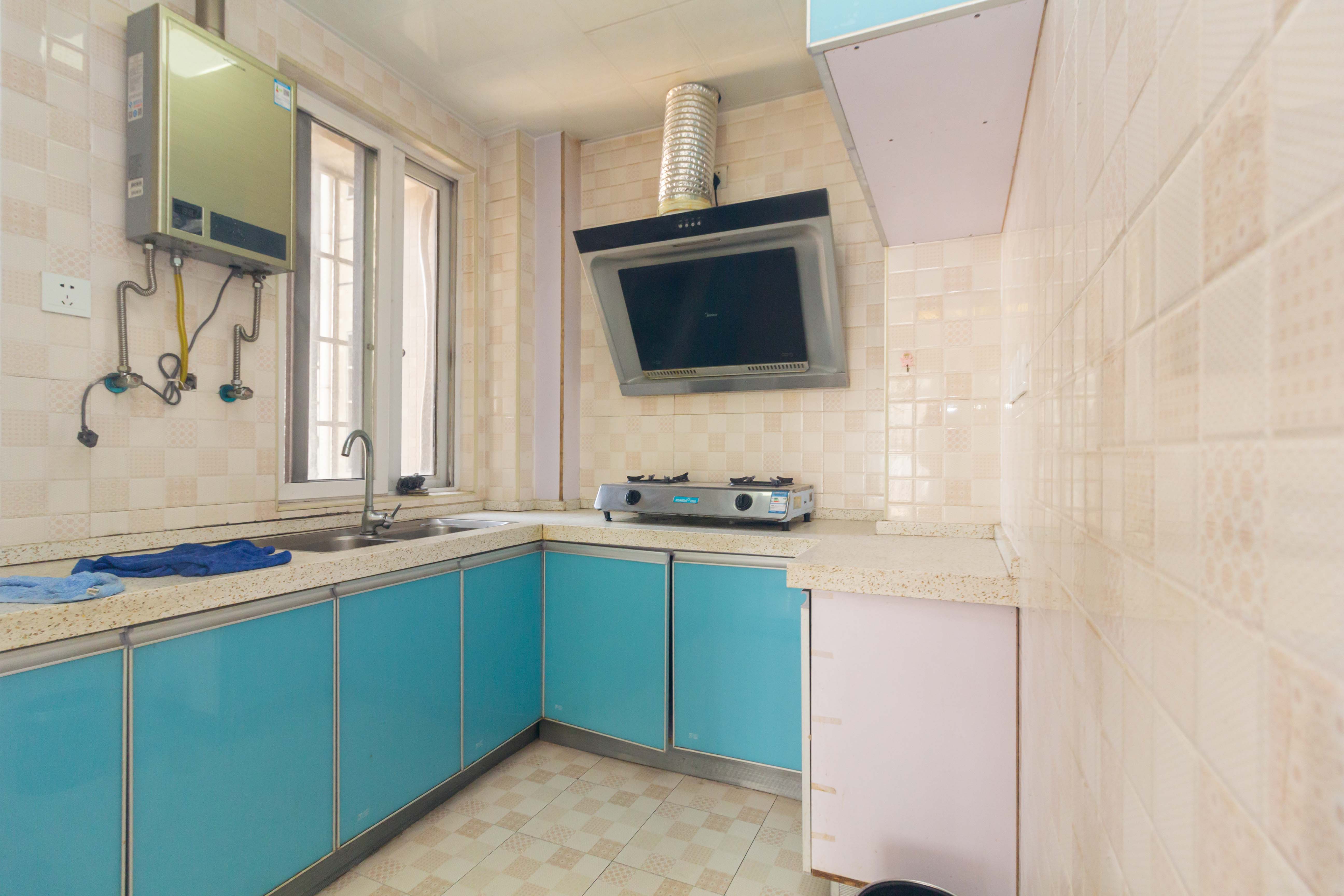 光明城市(星辰青年城) 3室2厅1卫 49.8万 光明城市(星辰青年城) 3室2厅1卫 49.8万厨房