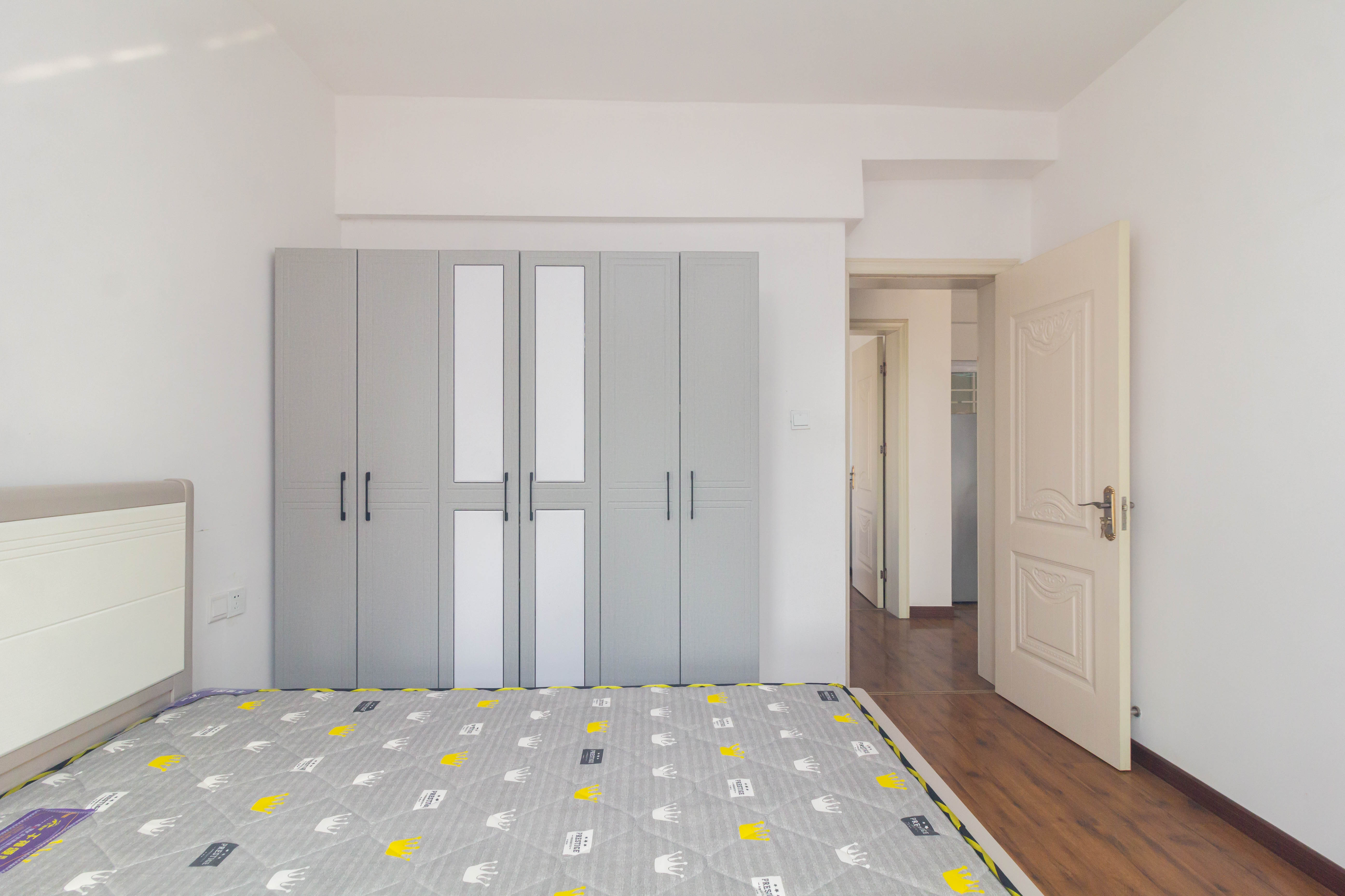 光明城市(星辰青年城) 3室2厅1卫 49.8万 光明城市(星辰青年城) 3室2厅1卫 49.8万卧室