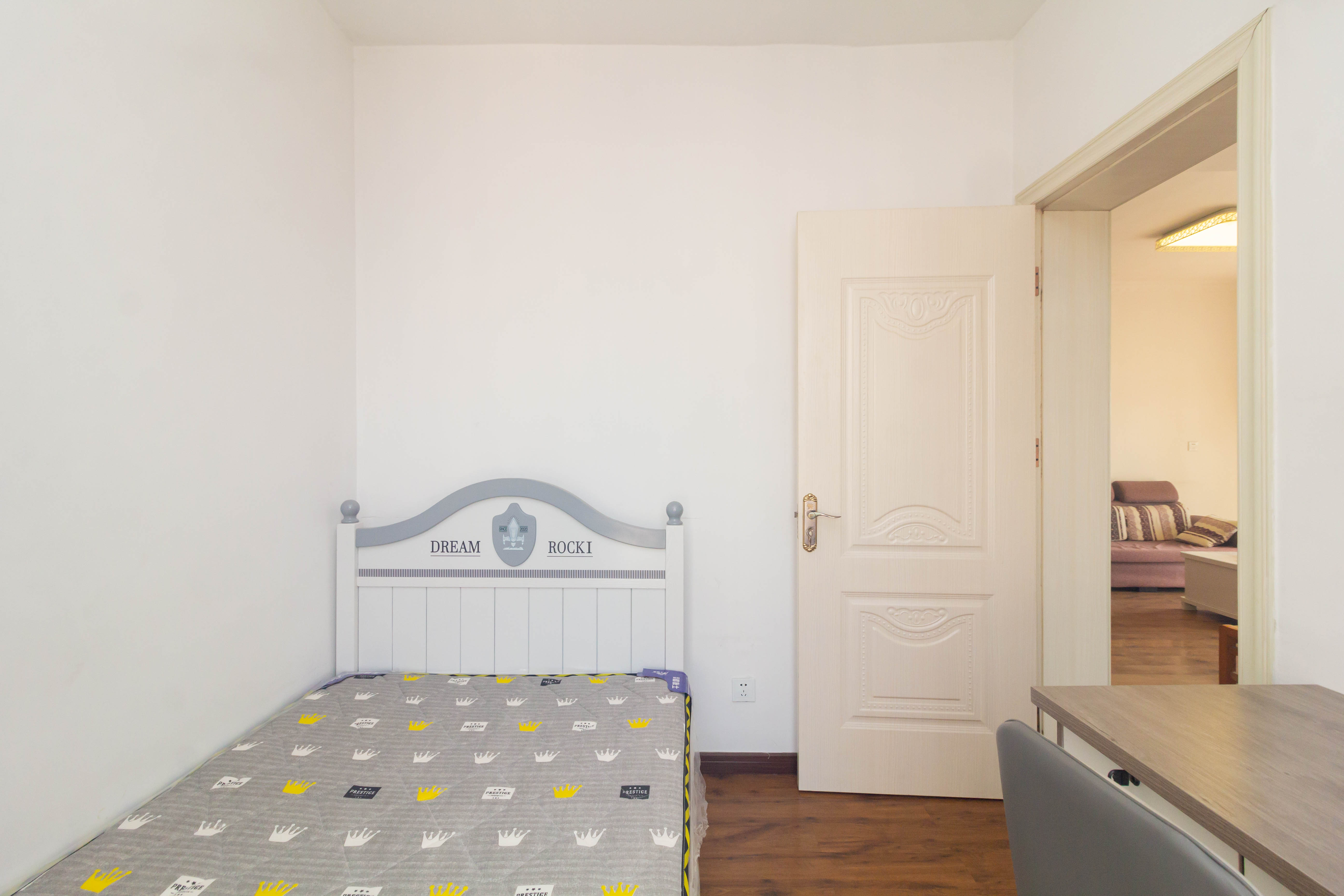 光明城市(星辰青年城) 3室2厅1卫 49.8万 光明城市(星辰青年城) 3室2厅1卫 49.8万卧室