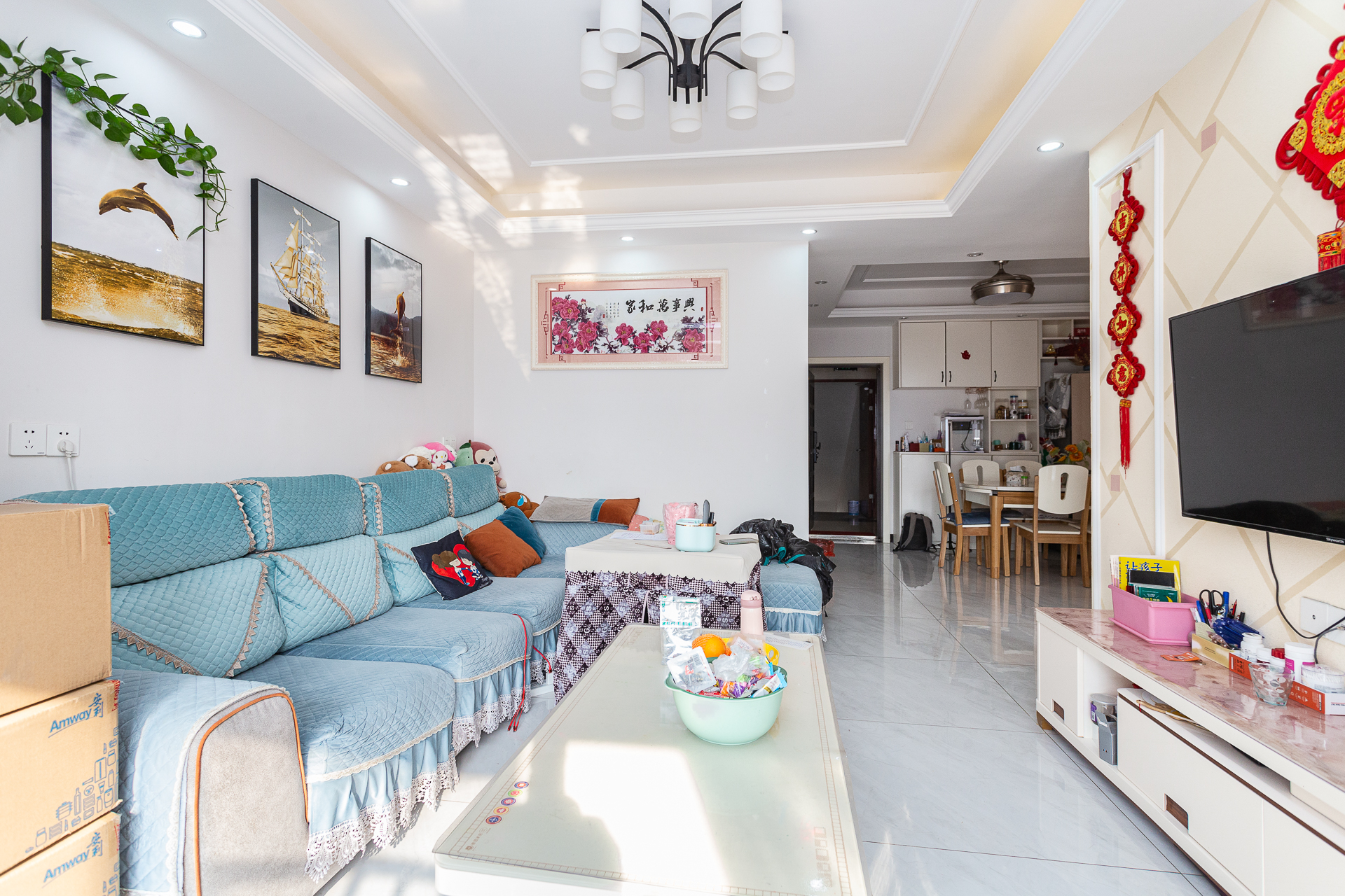 嘉宇银杉(嘉宇西苑) 3室2厅1卫 89.8万 嘉宇银杉(嘉宇西苑) 3室2厅1卫 89.8万客厅