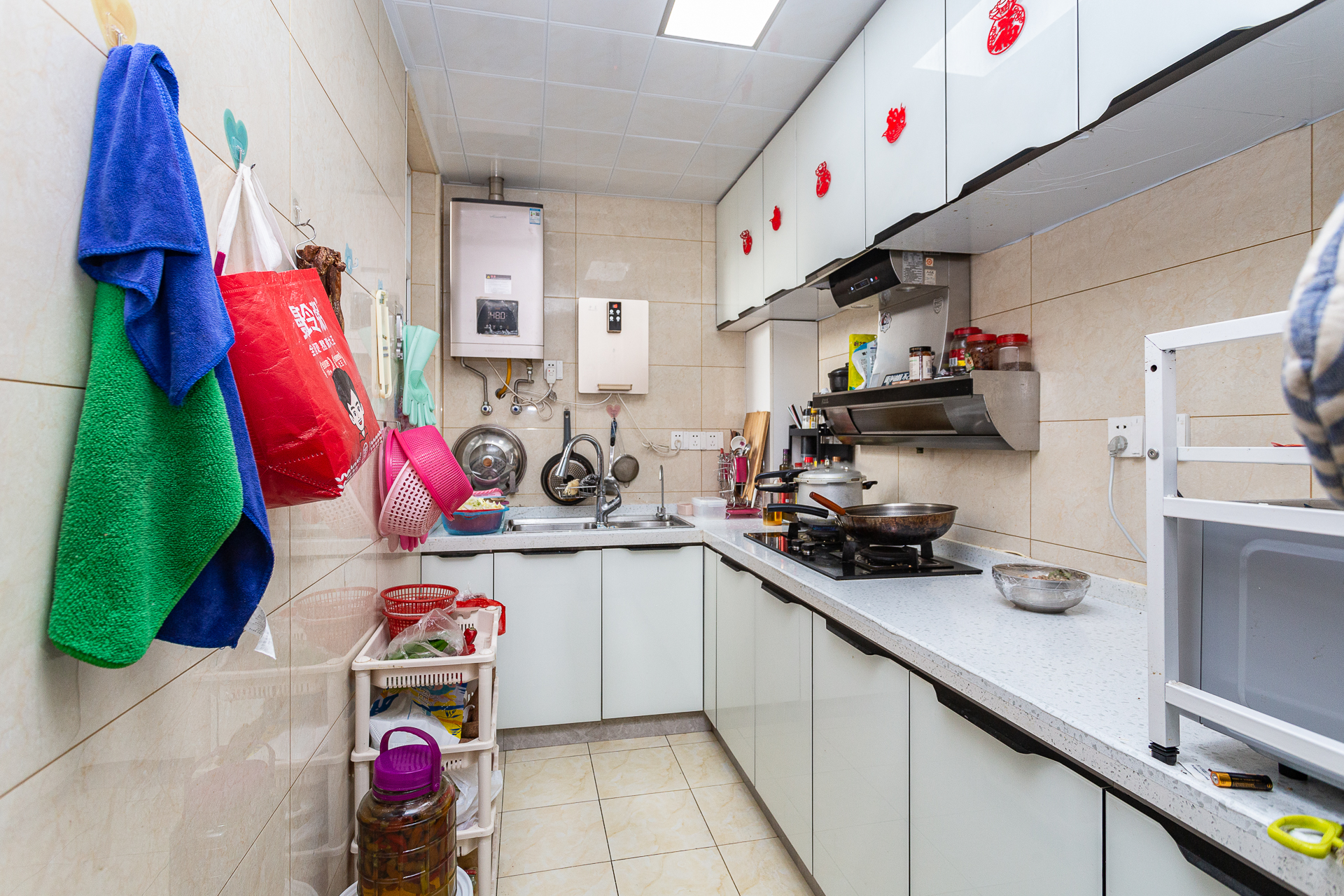 嘉宇银杉(嘉宇西苑) 3室2厅1卫 89.8万 嘉宇银杉(嘉宇西苑) 3室2厅1卫 89.8万厨房