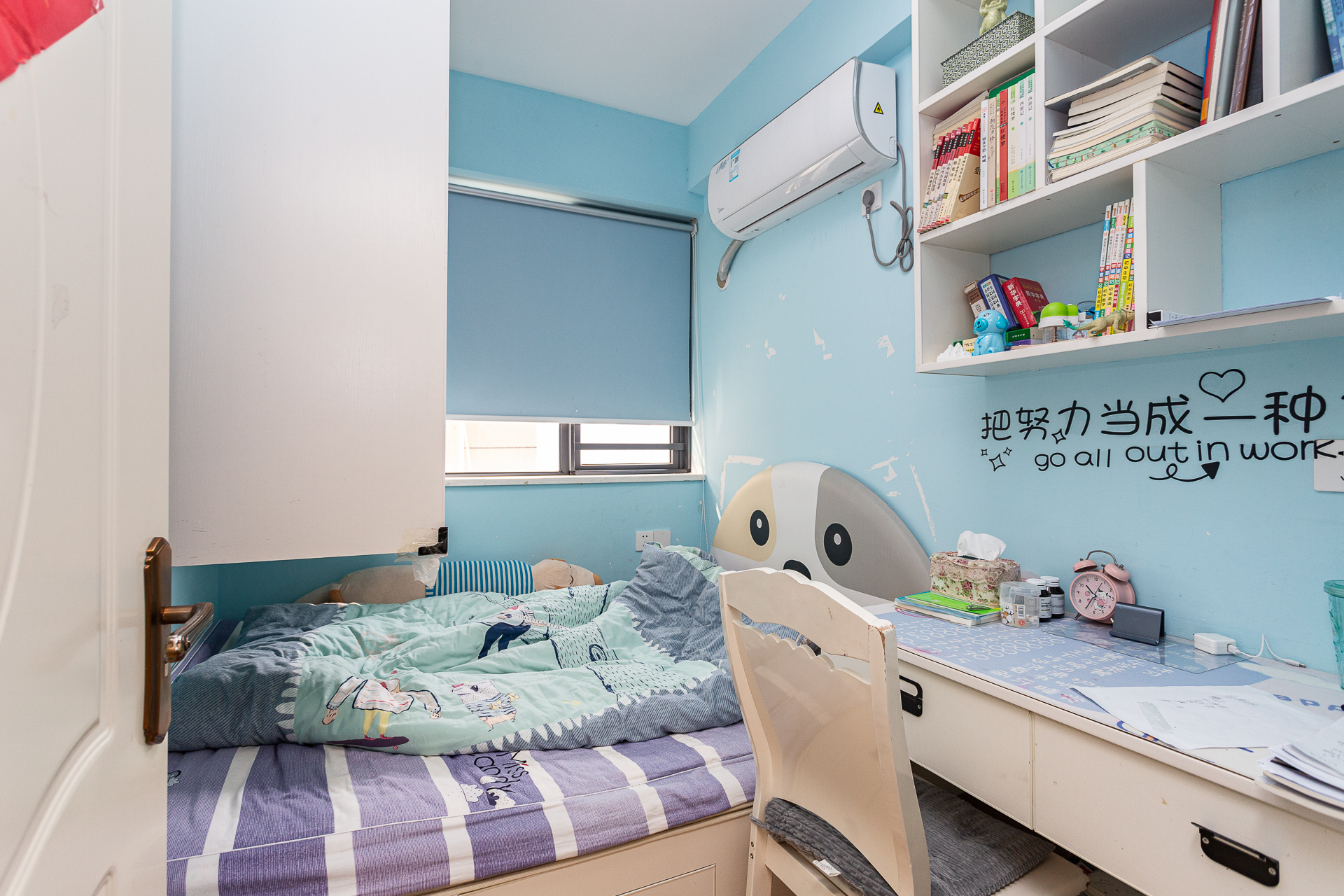 嘉宇银杉(嘉宇西苑) 3室2厅1卫 89.8万 嘉宇银杉(嘉宇西苑) 3室2厅1卫 89.8万卧室