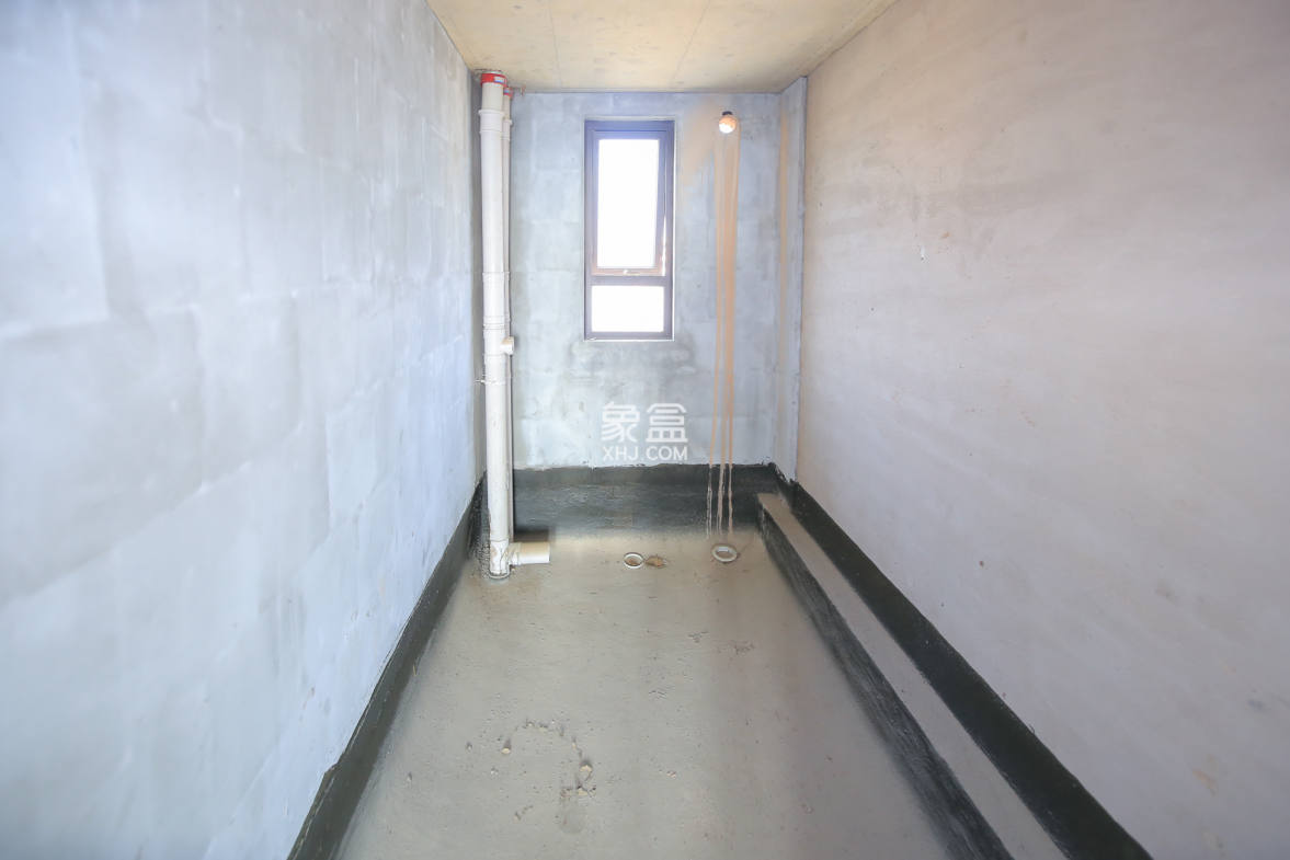 鑫苑木莲世家 4室2厅2卫 168.00万 鑫苑木莲世家 4室2厅2卫 168.00万卫生间