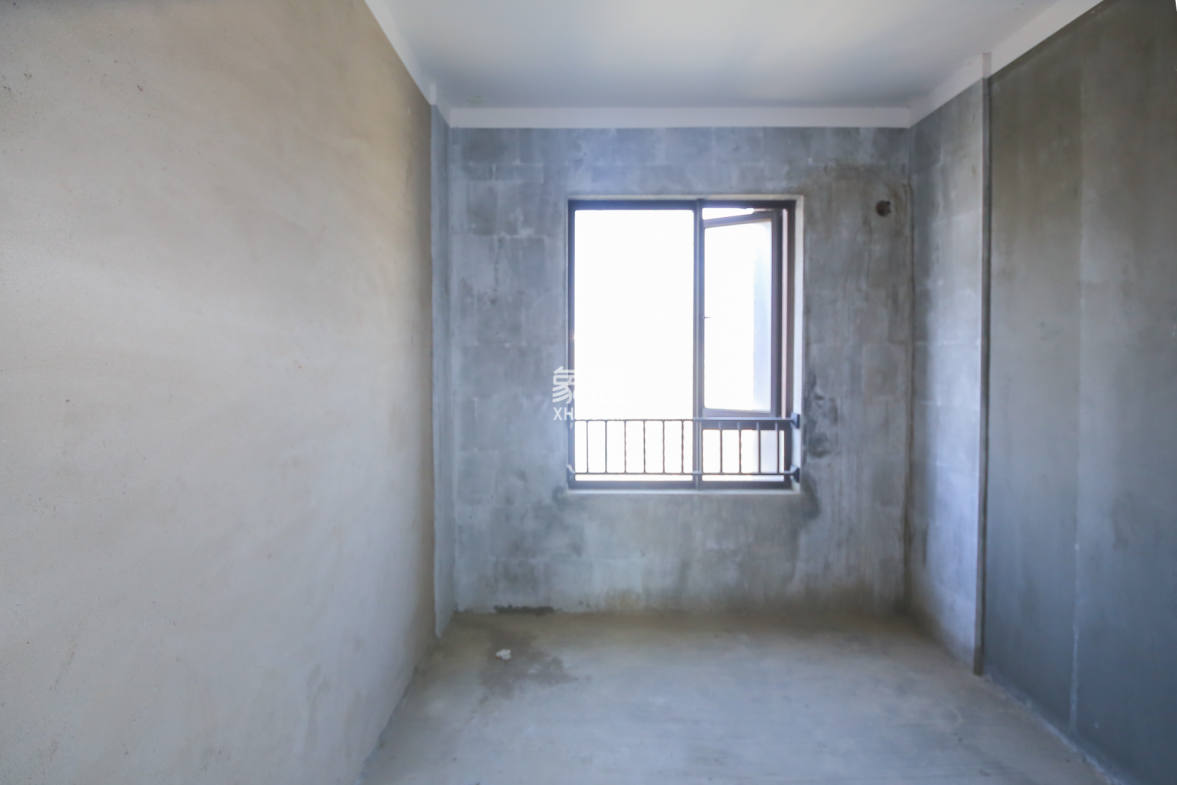 鑫苑木莲世家 4室2厅2卫 168.00万 鑫苑木莲世家 4室2厅2卫 168.00万卧室