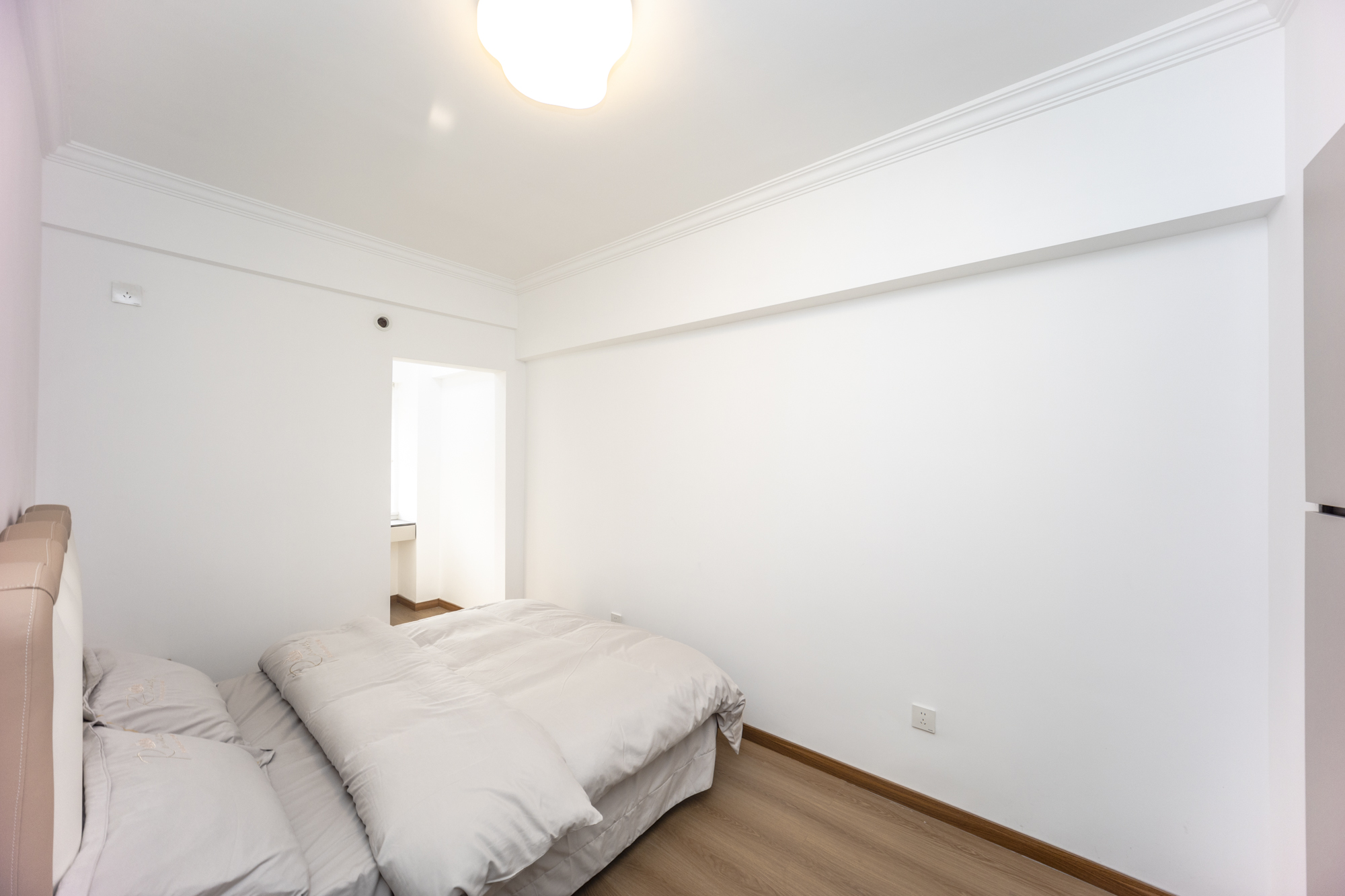 富绿新村  3室2厅2卫    82.0万 富绿新村  3室2厅2卫    82.0万卧室