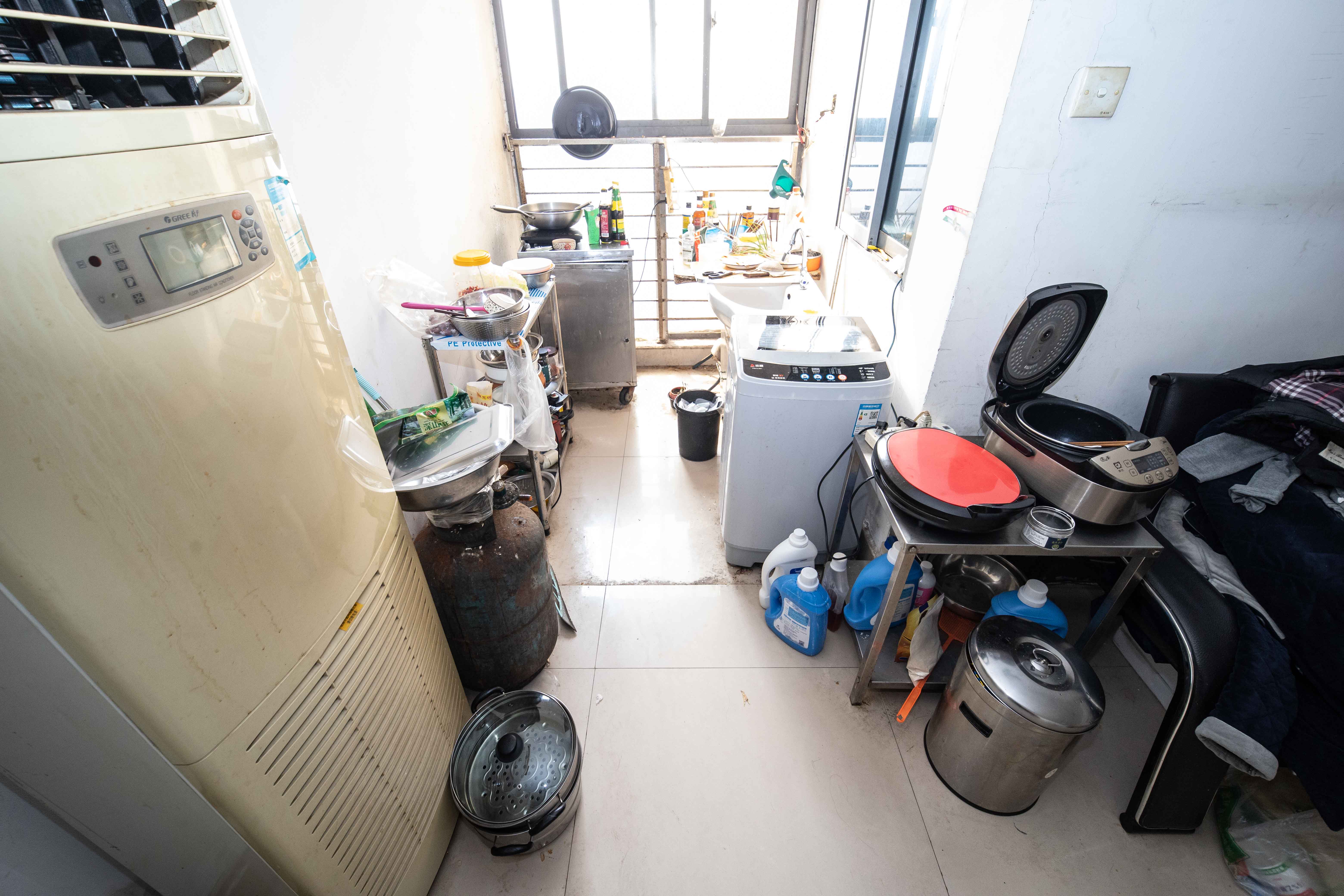 东方银座（东方摩卡）  1室1厅1卫   39.00万阳台