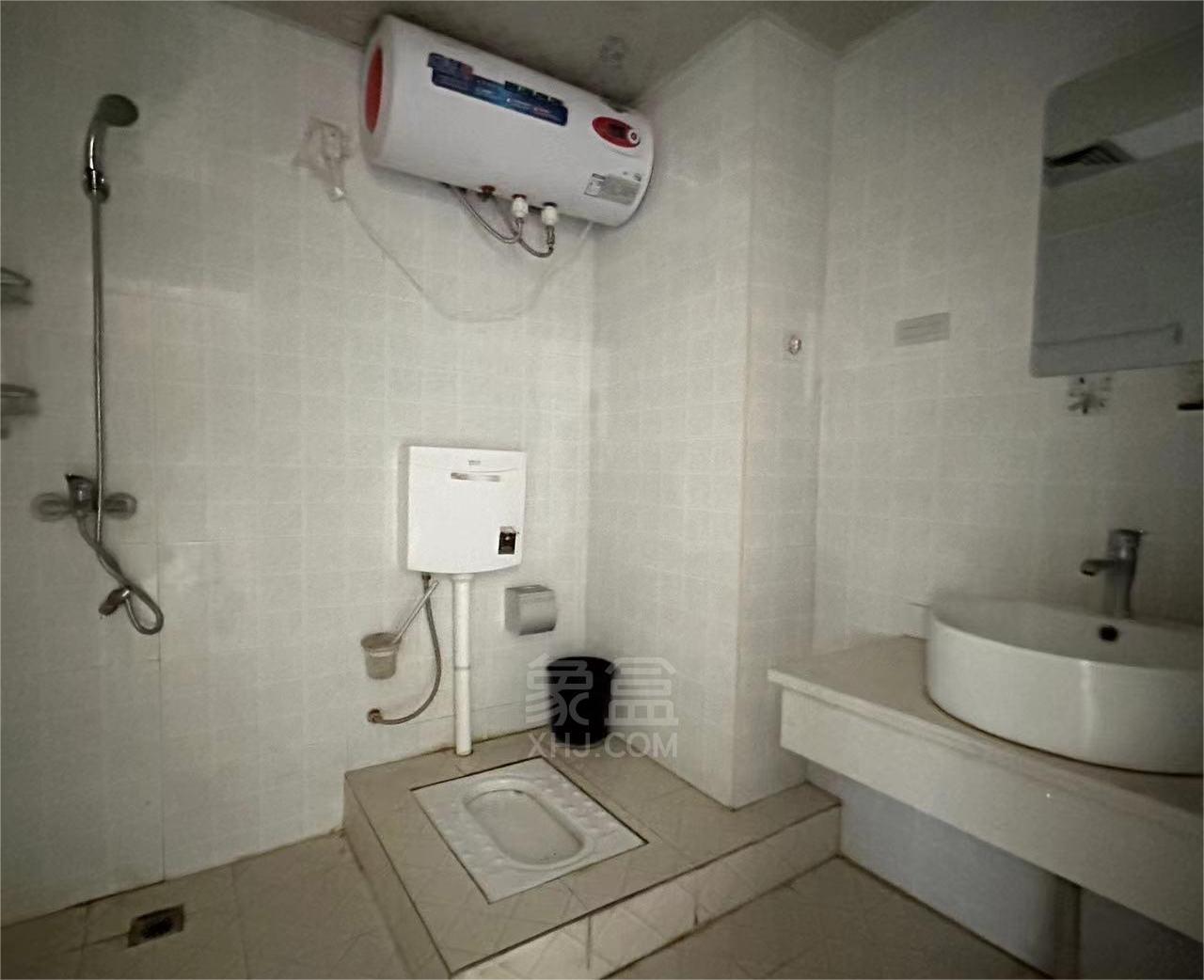 龙腾国际 1室1厅1卫 33.0万 龙腾国际 1室1厅1卫 33.0万室内图