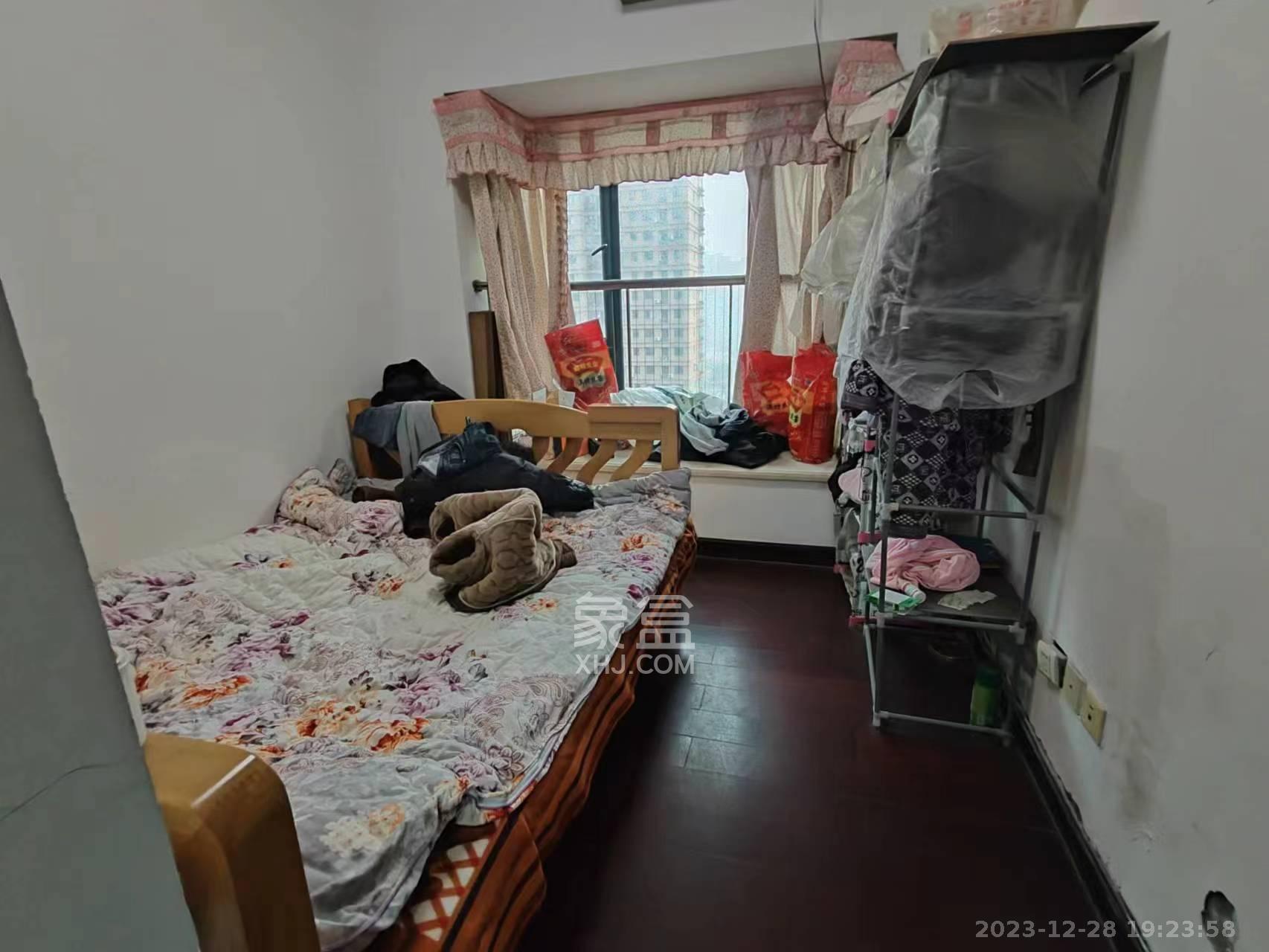 恒大名都  3室2厅1卫   1600.00元/月室内图