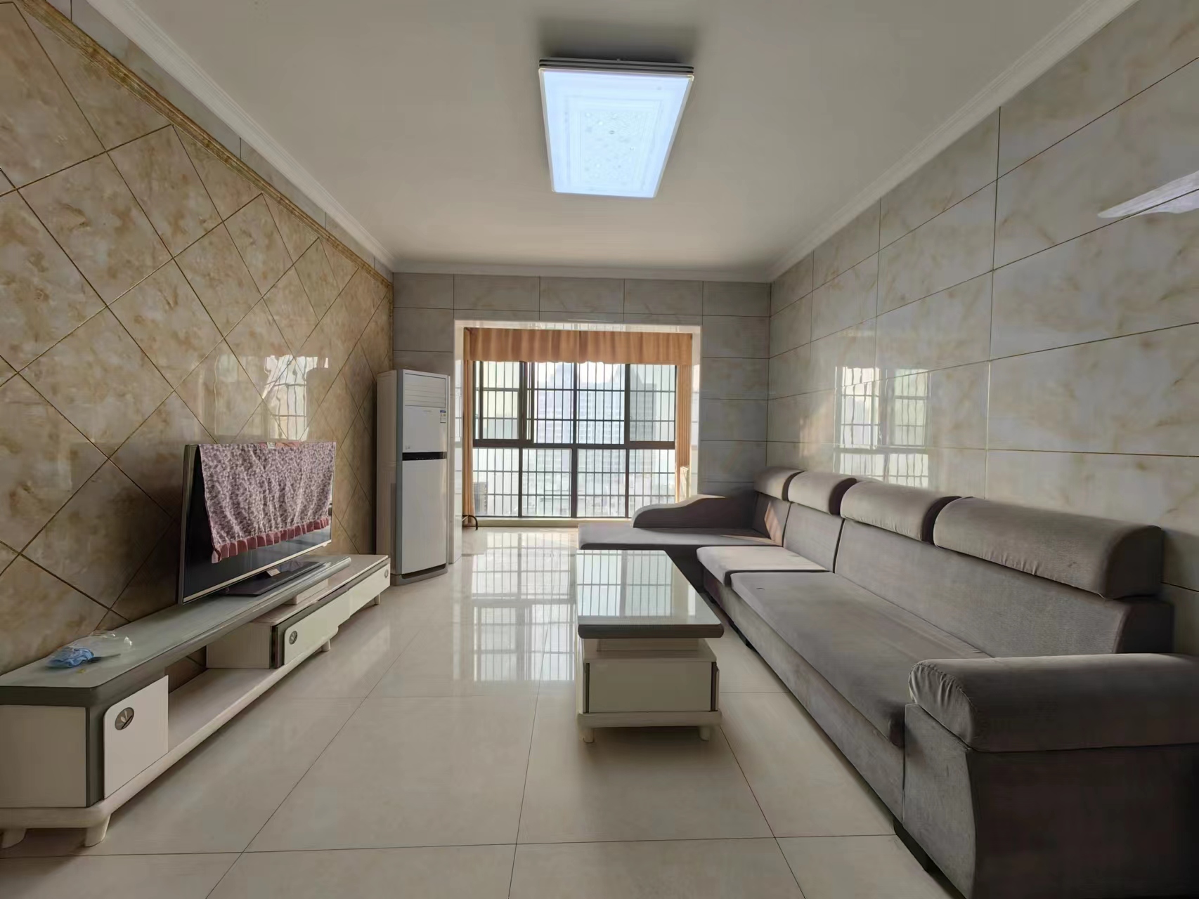 建设家园 3室2厅2卫 61.0万 建设家园 3室2厅2卫 61.0万室内图