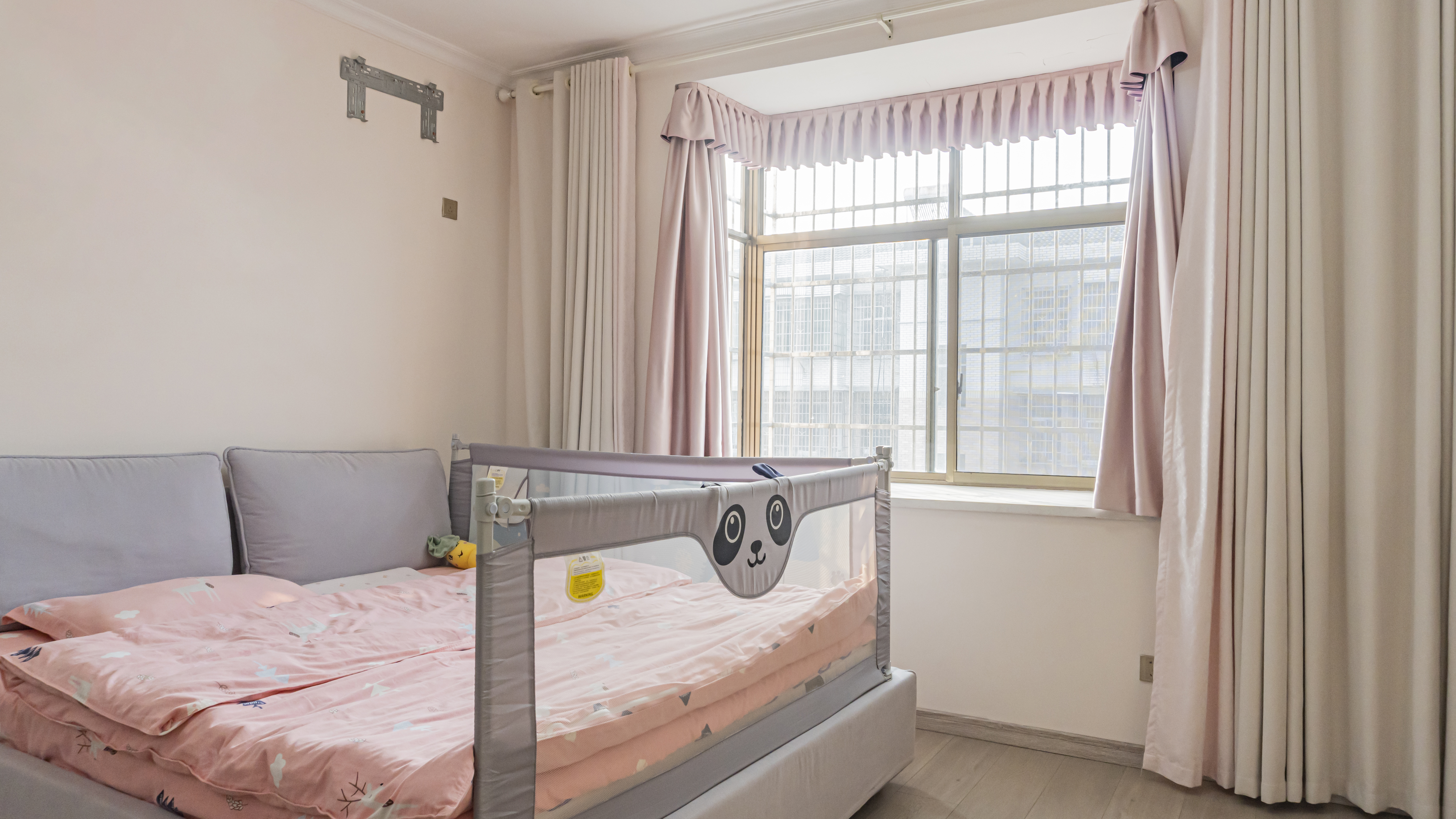 医专教师新村 4室2厅2卫 69.8万 医专教师新村 4室2厅2卫 69.8万其他