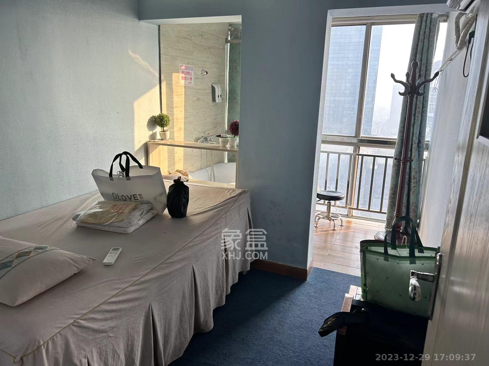 新世界百货（湖南供销大厦）  8室1厅1卫   8500.00元/月室内图