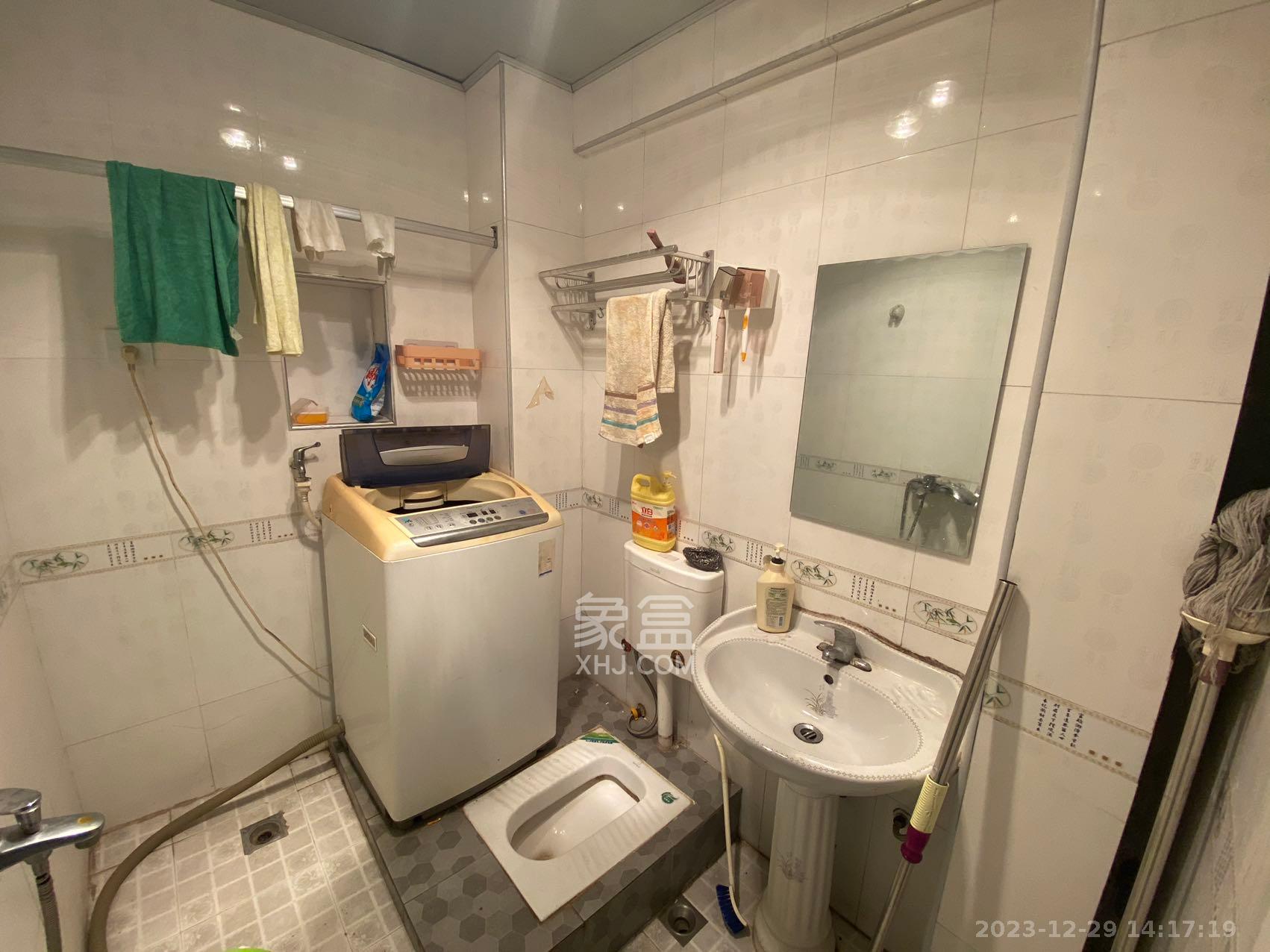 建鑫二期  2室1厅1卫    1200.0元/月室内图