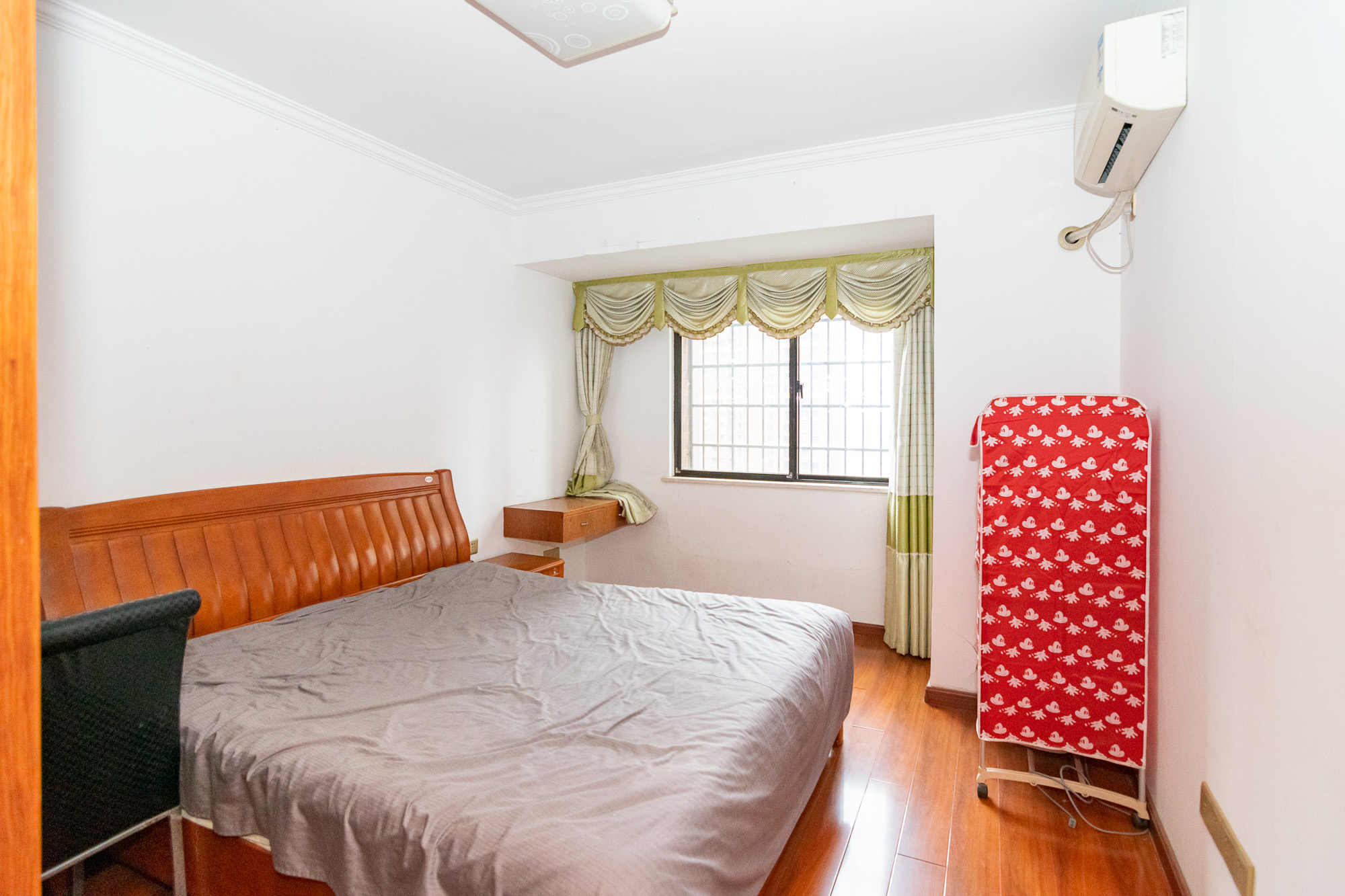 新城国际花都 3室2厅1卫 56.0万 新城国际花都 3室2厅1卫 56.0万卧室