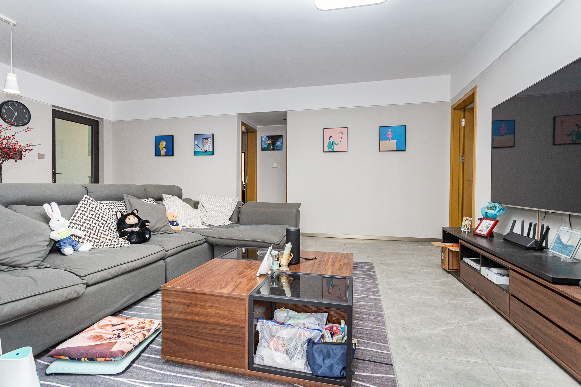 时代倾城四期  3室2厅2卫    128.0万 时代倾城四期  3室2厅2卫    128.0万客厅