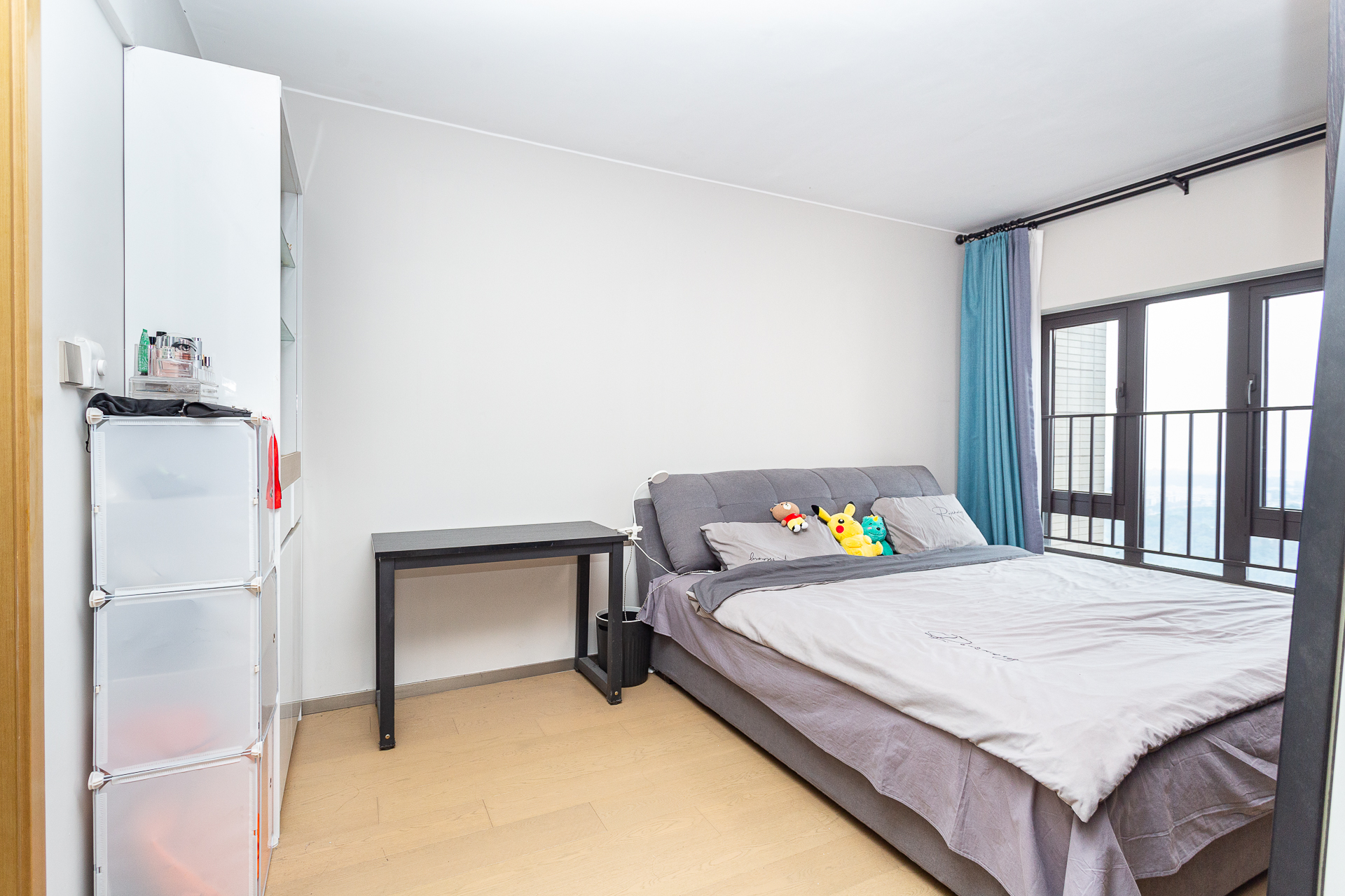 时代倾城四期  3室2厅2卫    128.0万卧室