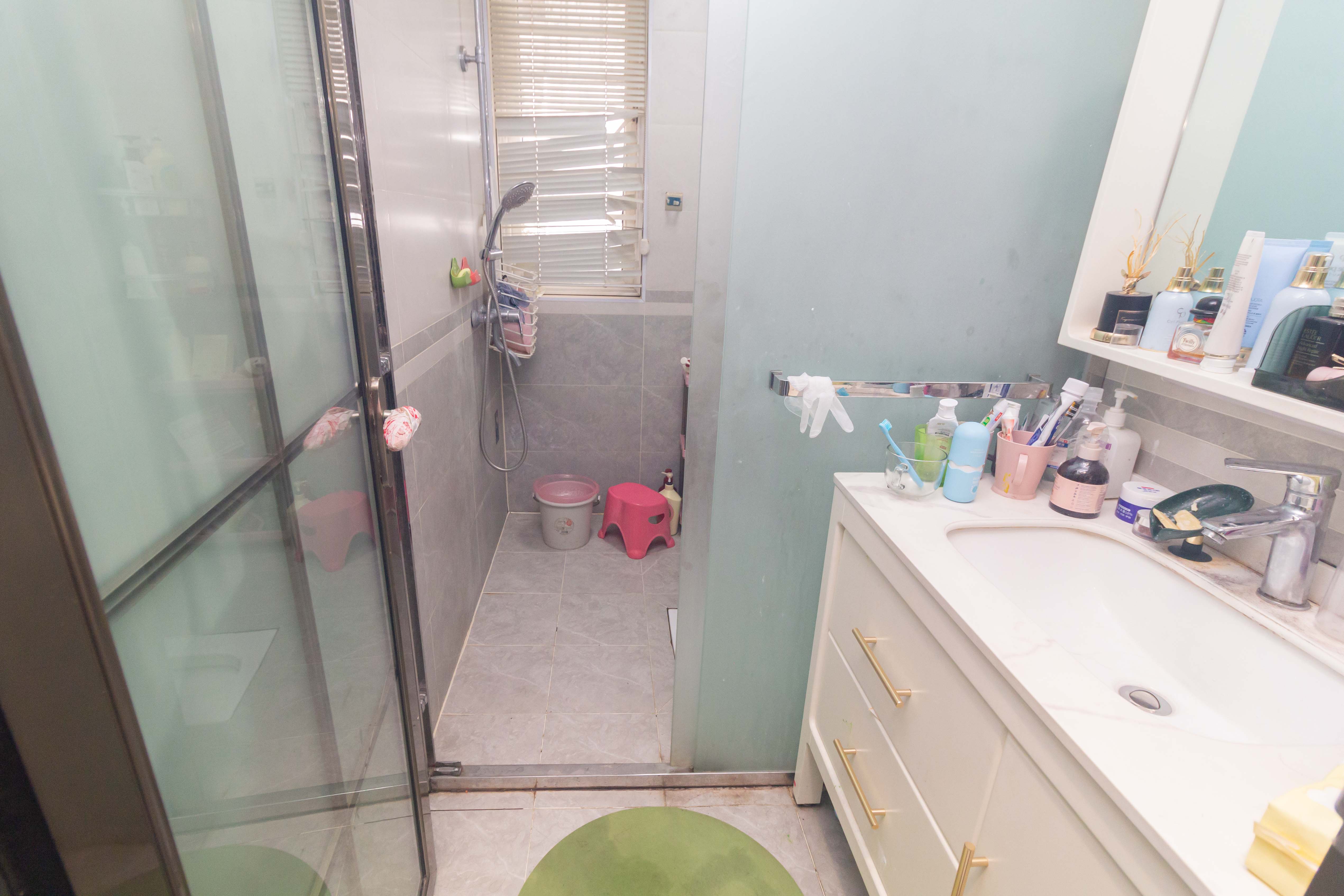 芙蓉万国城MOMA（卓越汇富苑）  3室2厅1卫    86.0万卫生间