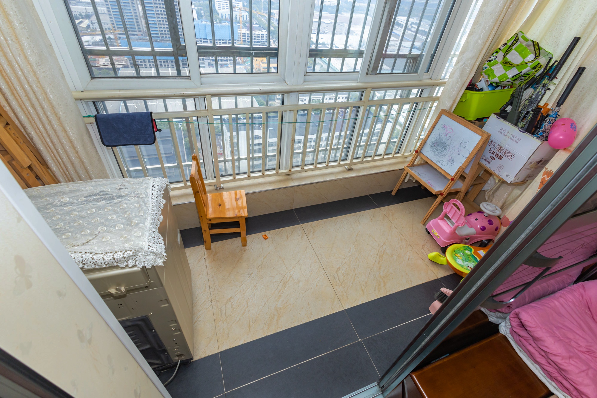 时代星城 3室2厅2卫 45.0万 时代星城 3室2厅2卫 45.0万阳台