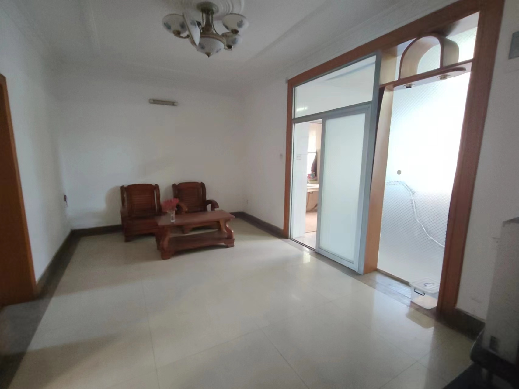 中兴村 2室2厅1卫 25.0万 中兴村 2室2厅1卫 25.0万室内图