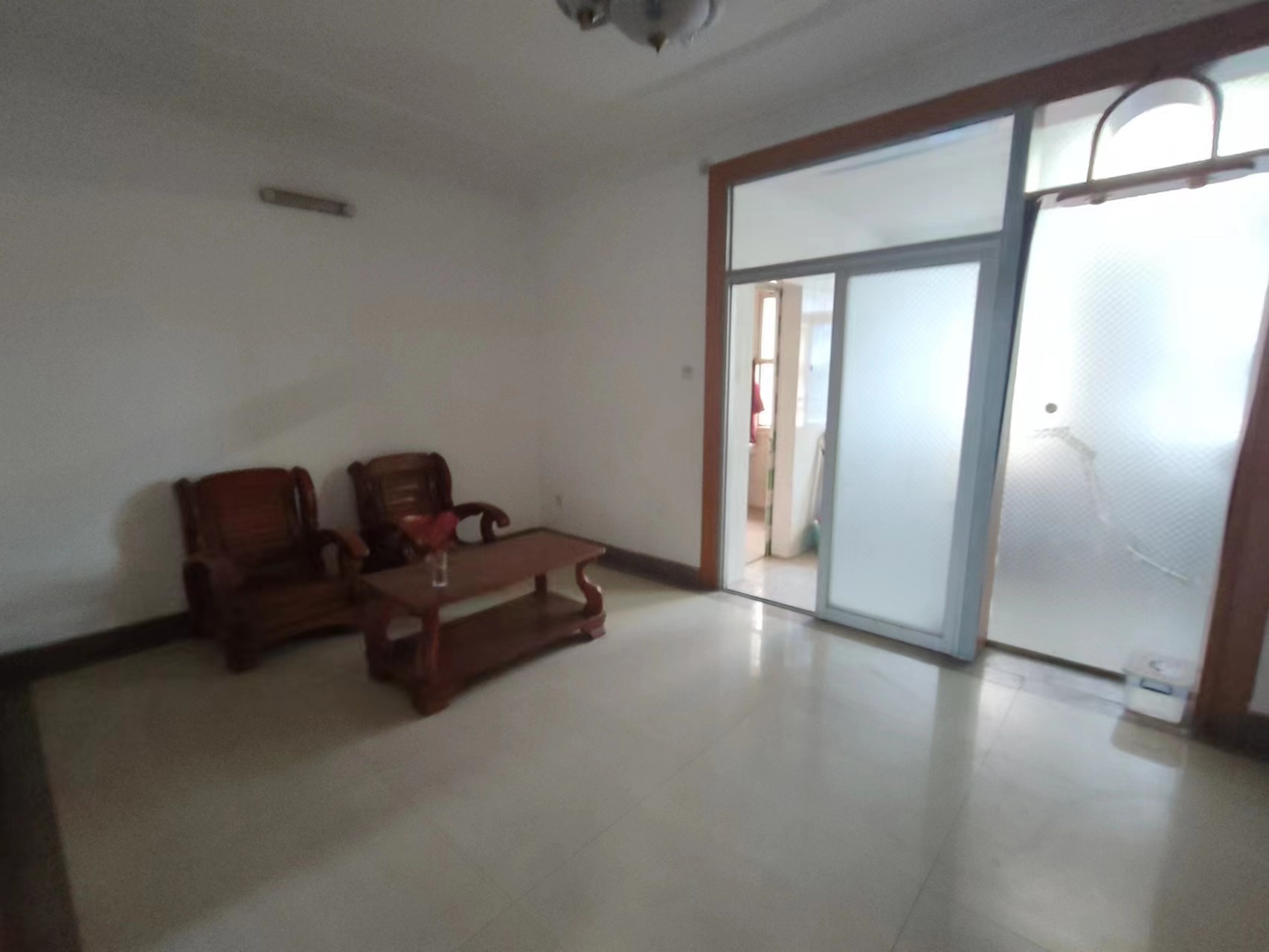 中兴村 2室2厅1卫 25.0万 中兴村 2室2厅1卫 25.0万室内图