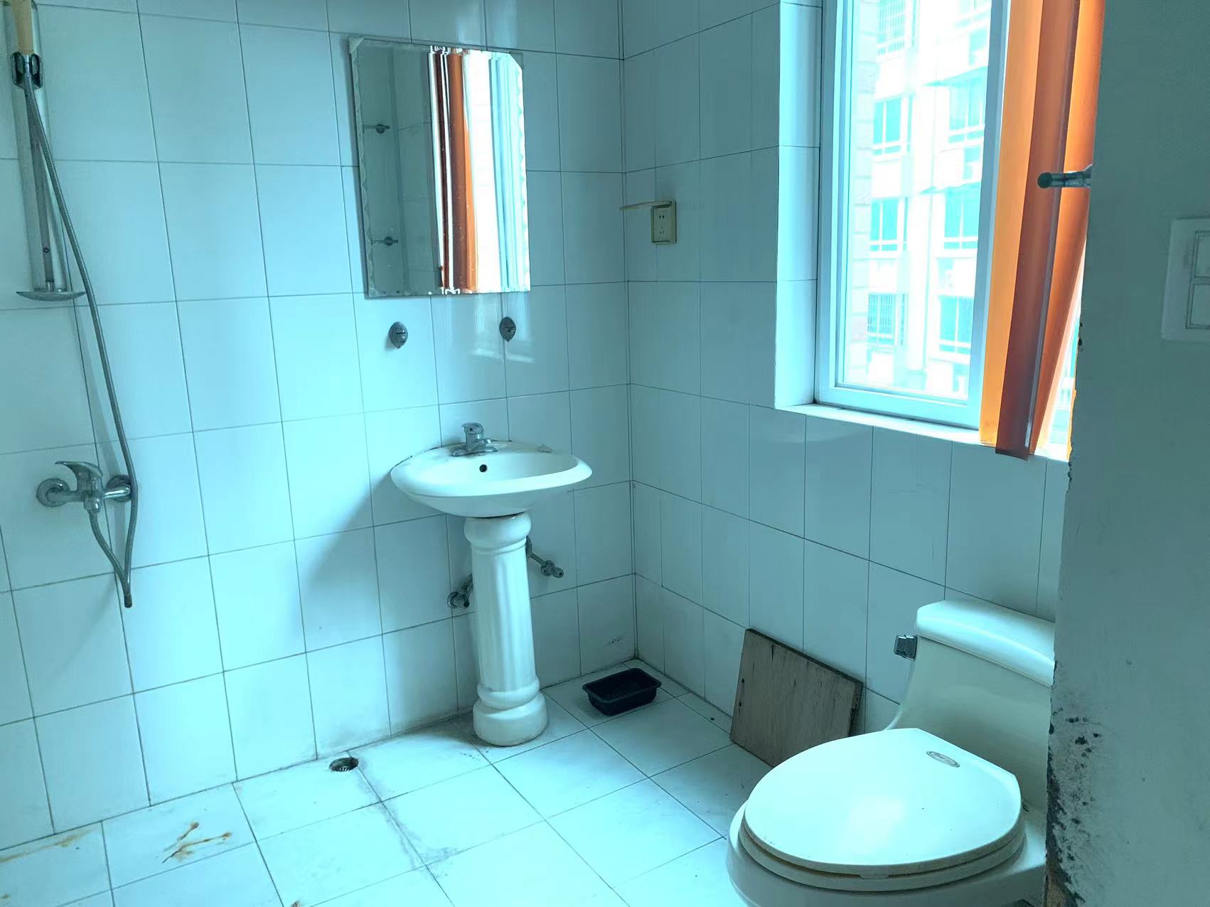 湘银二期世纪花园 3室2厅2卫 51.0万 湘银二期世纪花园 3室2厅2卫 51.0万室内图