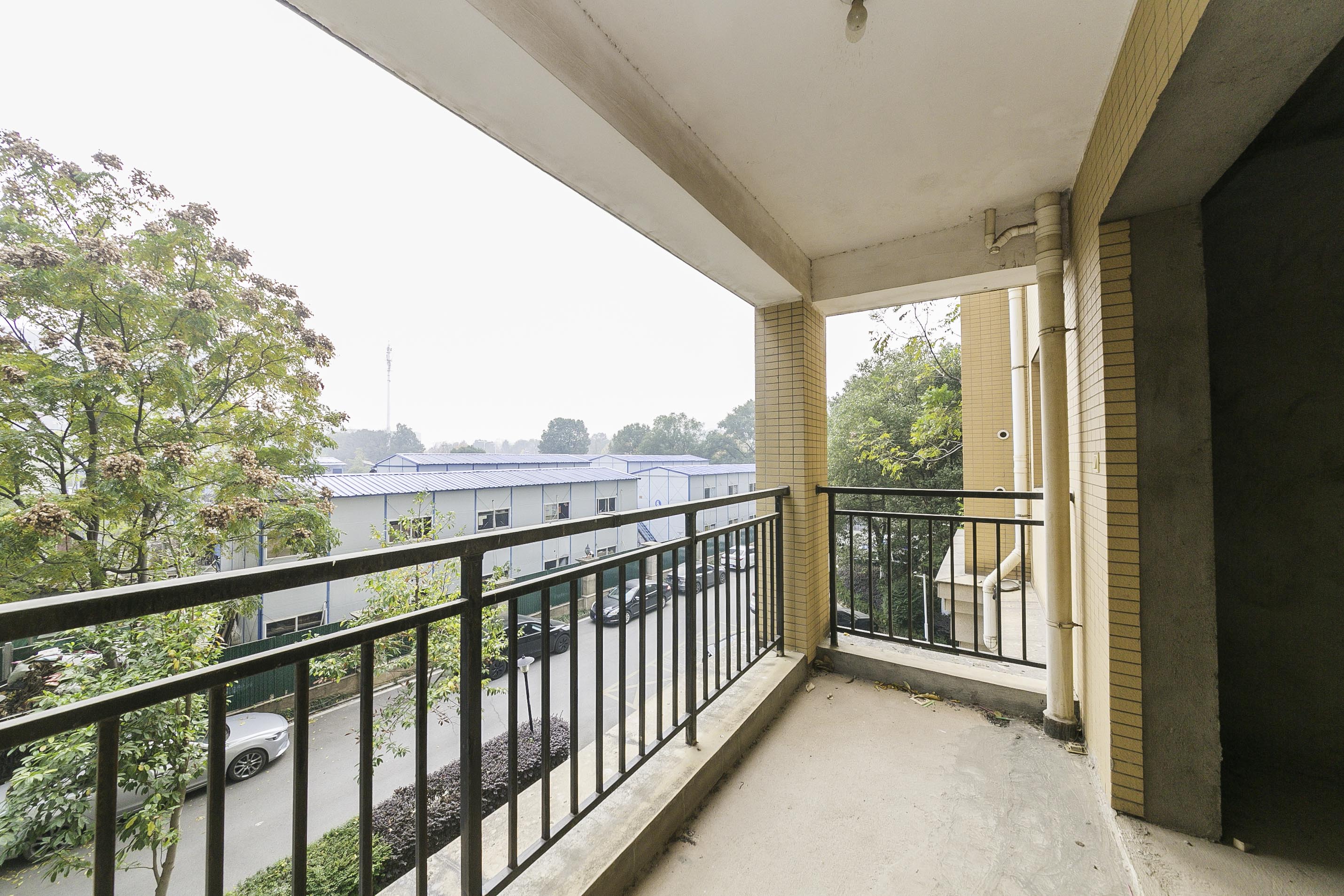 星城荣域 3室2厅2卫 192.0万 星城荣域 3室2厅2卫 192.0万阳台