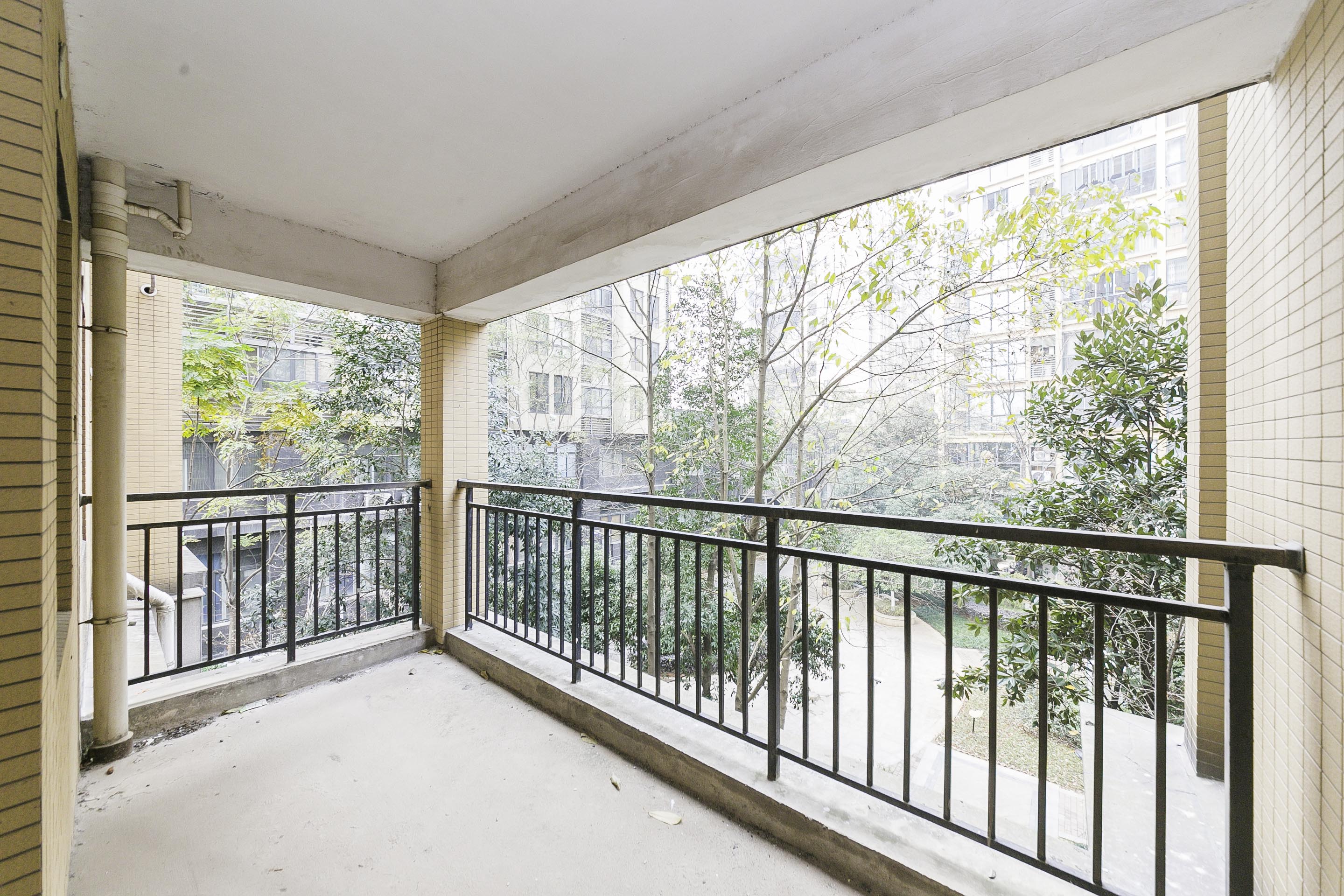 星城荣域 3室2厅2卫 192.0万 星城荣域 3室2厅2卫 192.0万阳台