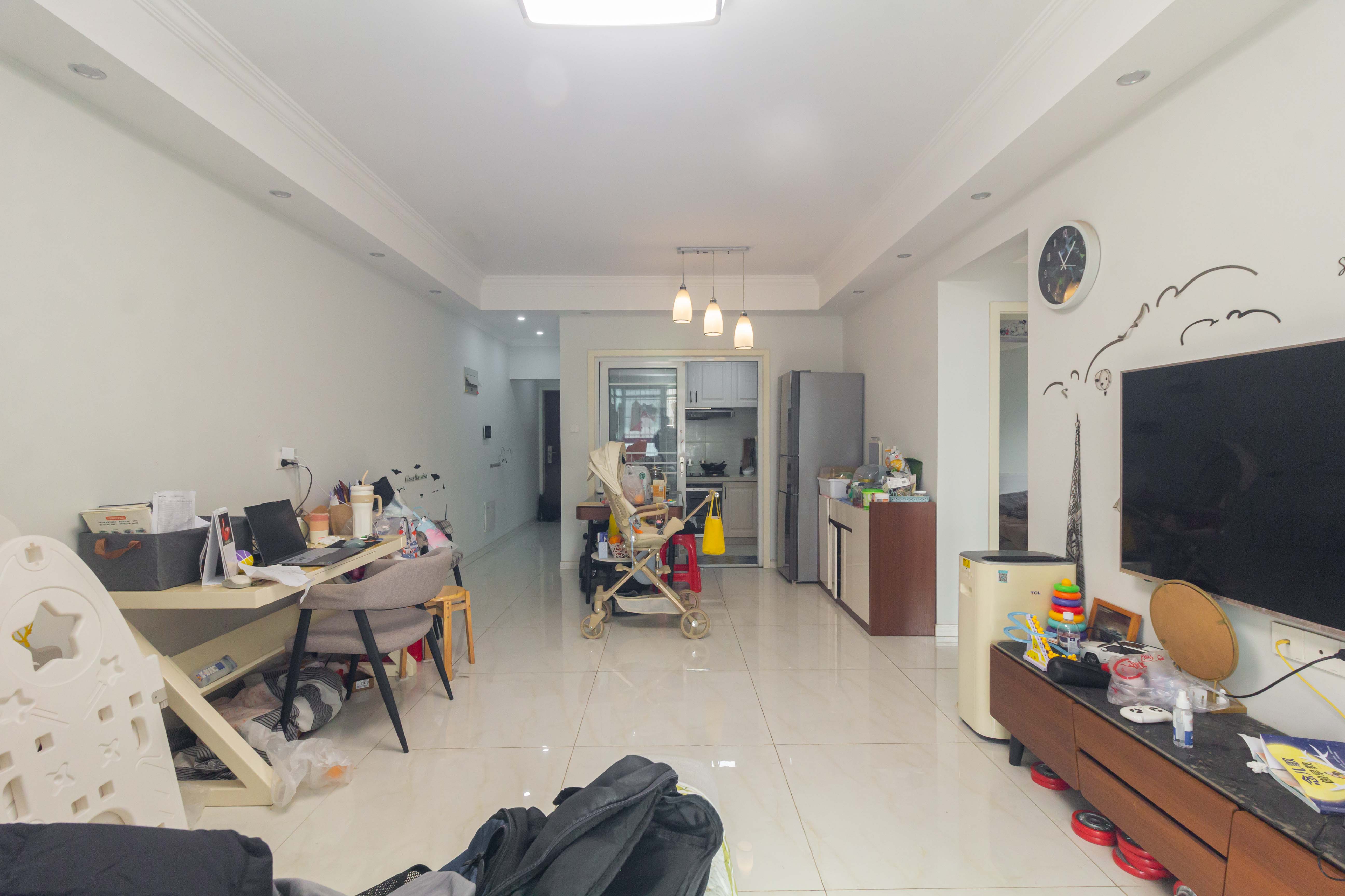 中国铁建国际城二期  3室2厅1卫    48.8万 中国铁建国际城二期  3室2厅1卫    48.8万客厅