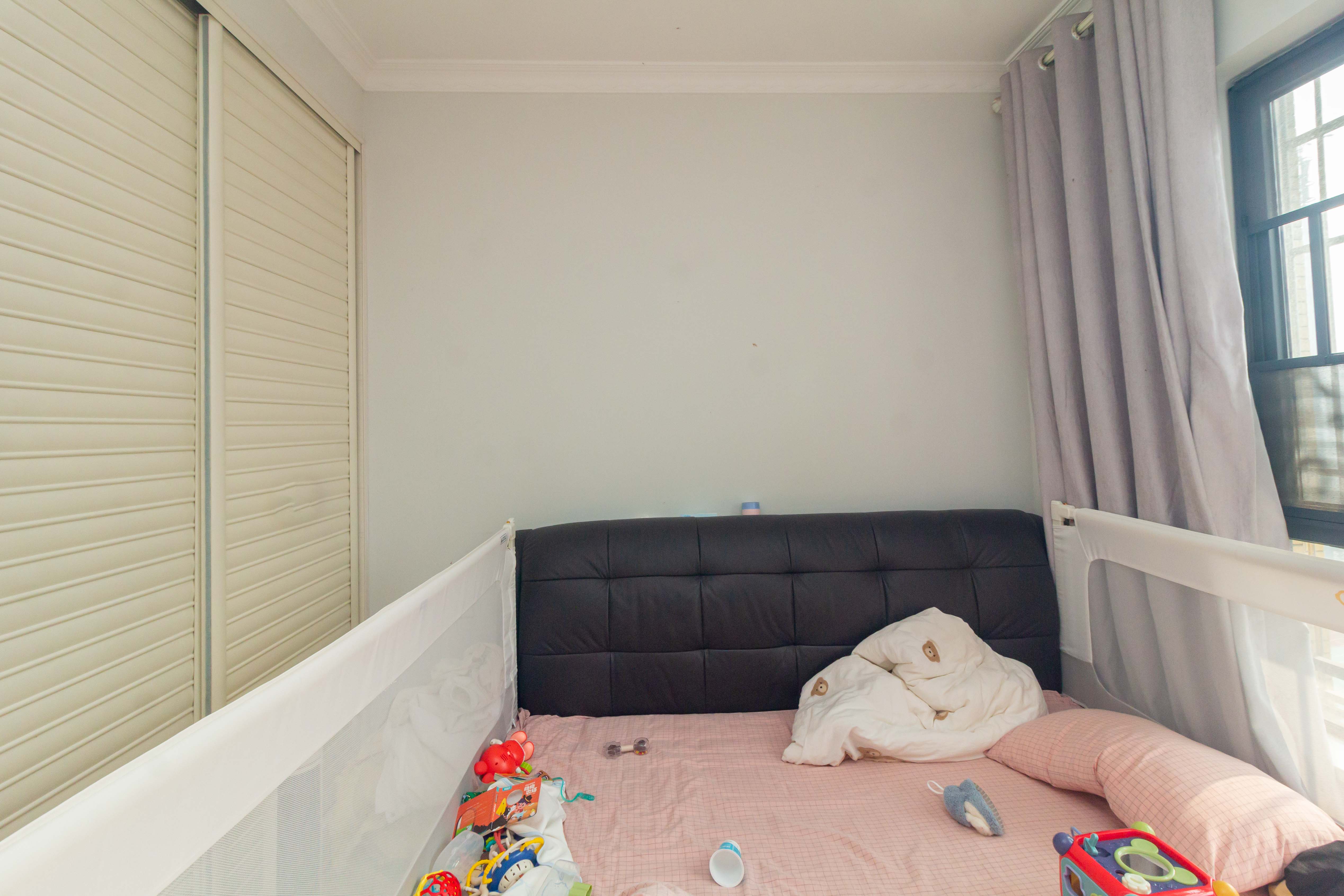 中国铁建国际城二期  3室2厅1卫    48.8万 中国铁建国际城二期  3室2厅1卫    48.8万卧室