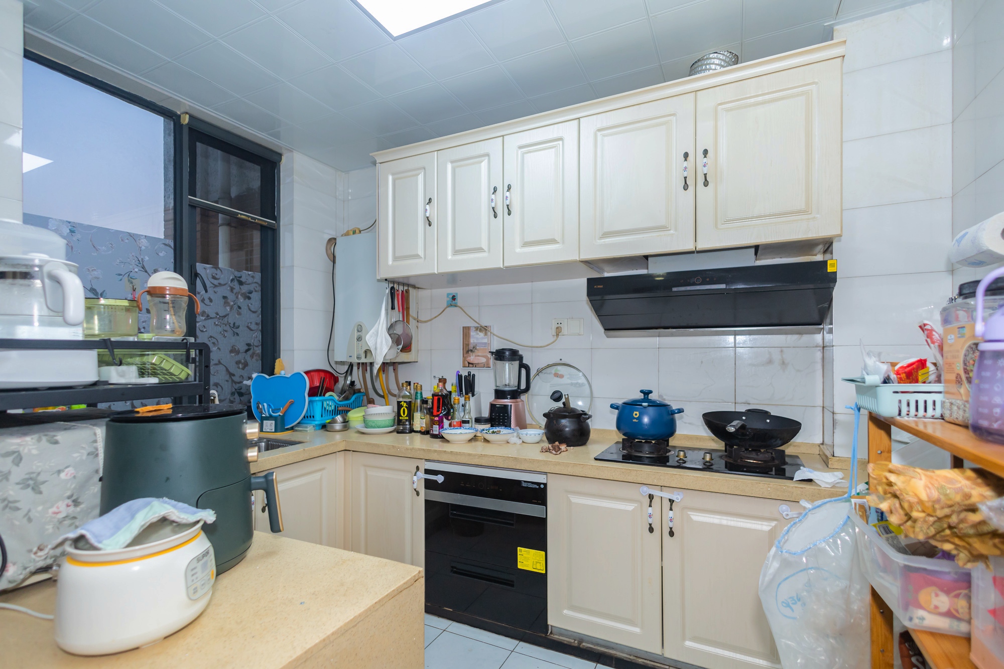 美林水郡  3室2厅1卫    96.8万 美林水郡  3室2厅1卫    96.8万厨房