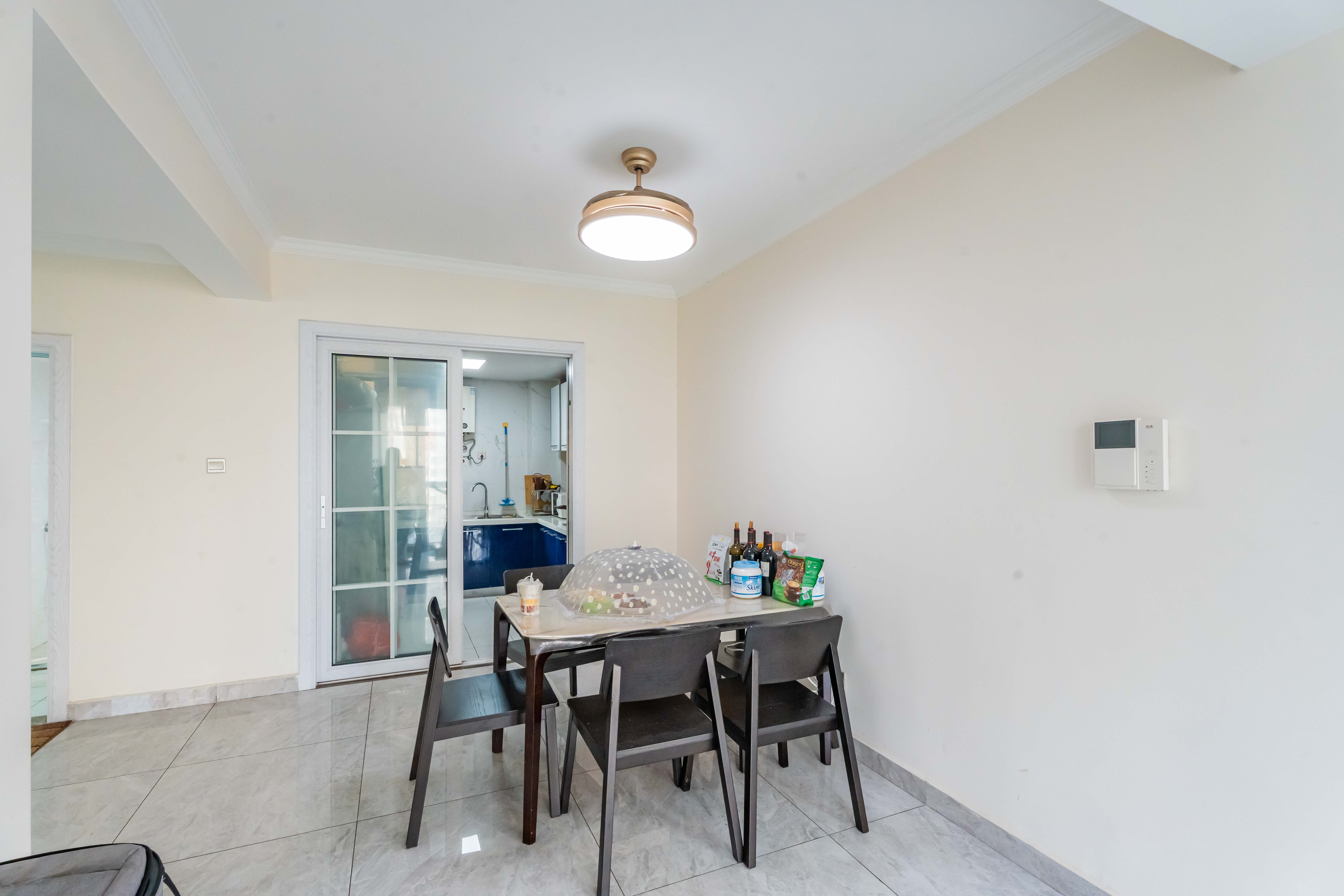 海洋半岛（月珑湾）  3室2厅2卫    119.0万客厅