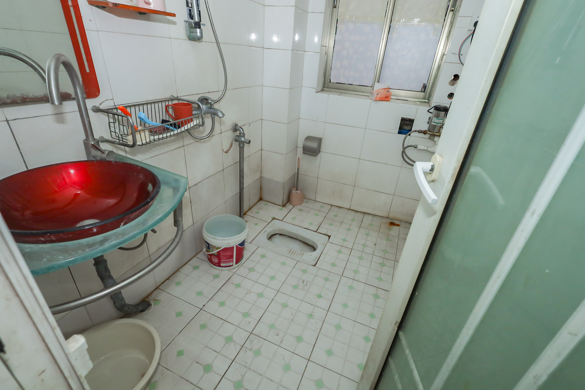 新天地(温馨家园)新长江宾馆 0室0厅0卫 81.8万 新天地(温馨家园)新长江宾馆 0室0厅0卫 81.8万卫生间