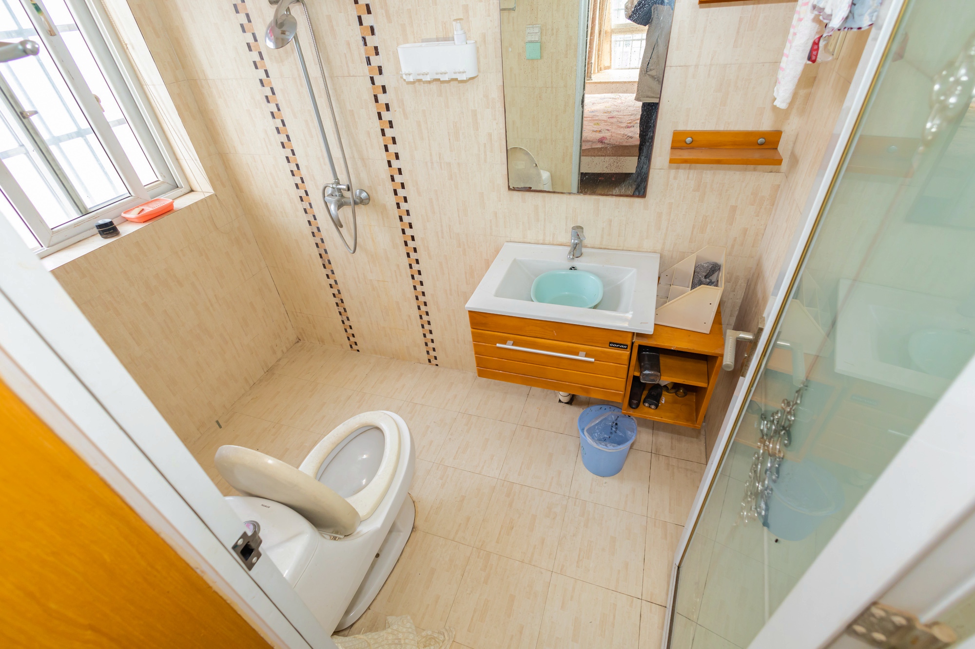 星沙教师公寓 3室2厅2卫 71.0万 星沙教师公寓 3室2厅2卫 71.0万卫生间