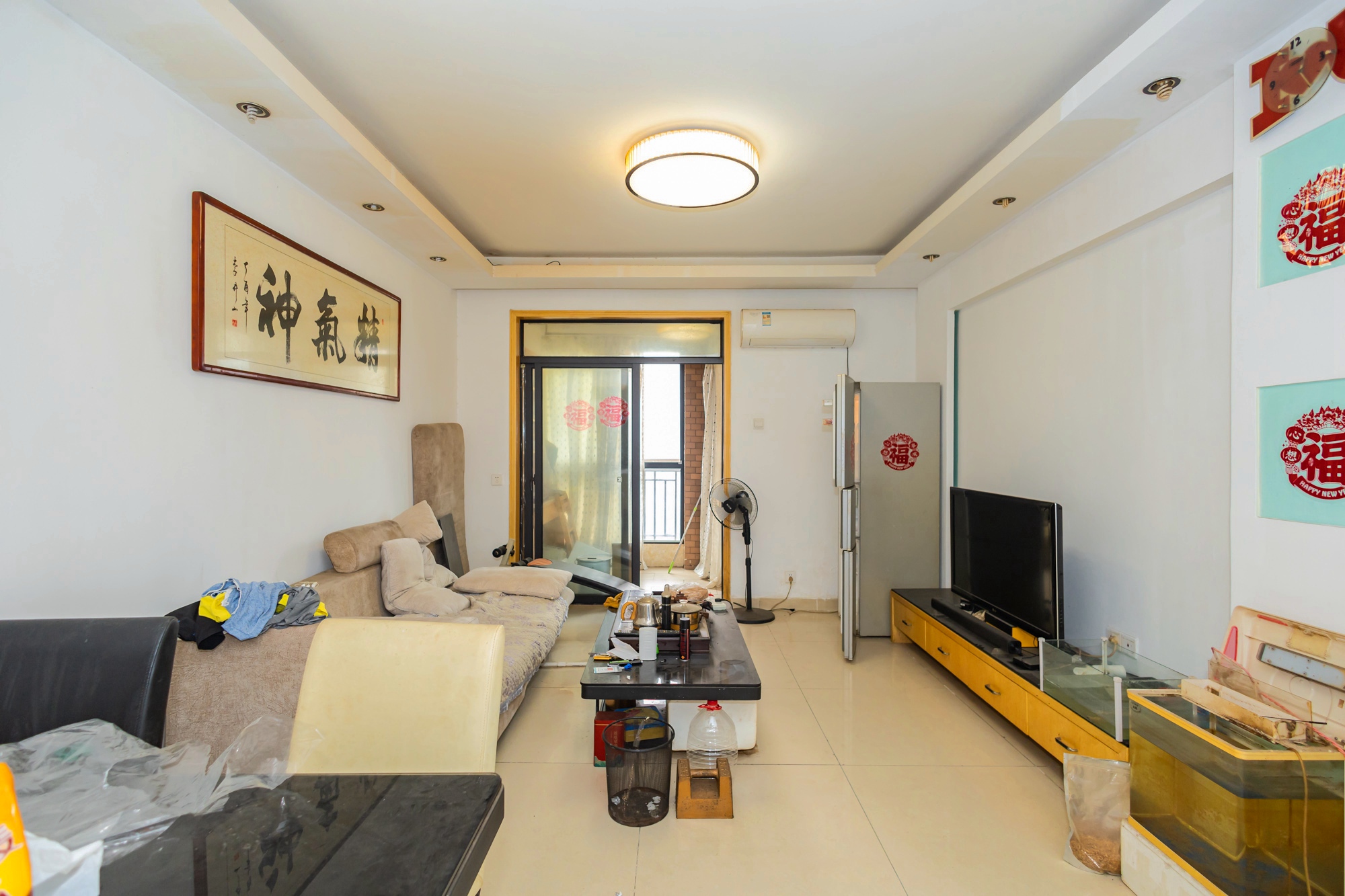 华润凤凰城一期 2室2厅1卫 52.0万 华润凤凰城一期 2室2厅1卫 52.0万客厅