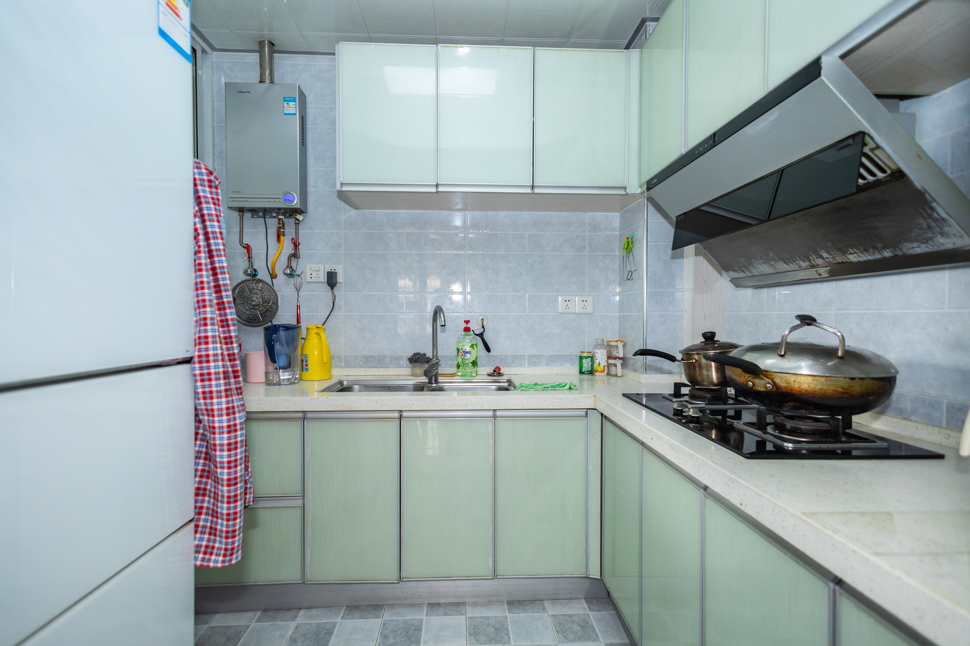 泊林晶城  4室2厅1卫    74.0万 泊林晶城  4室2厅1卫    74.0万厨房