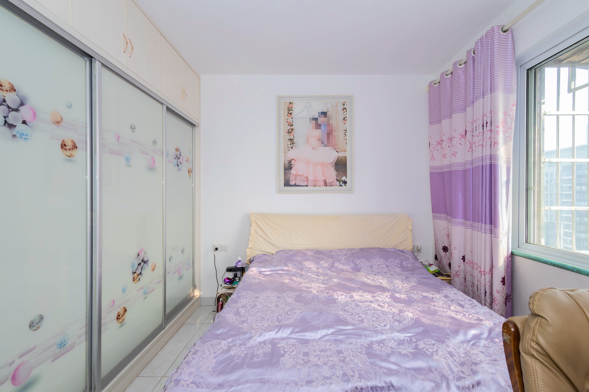 泊林晶城  4室2厅1卫    74.0万 泊林晶城  4室2厅1卫    74.0万卧室