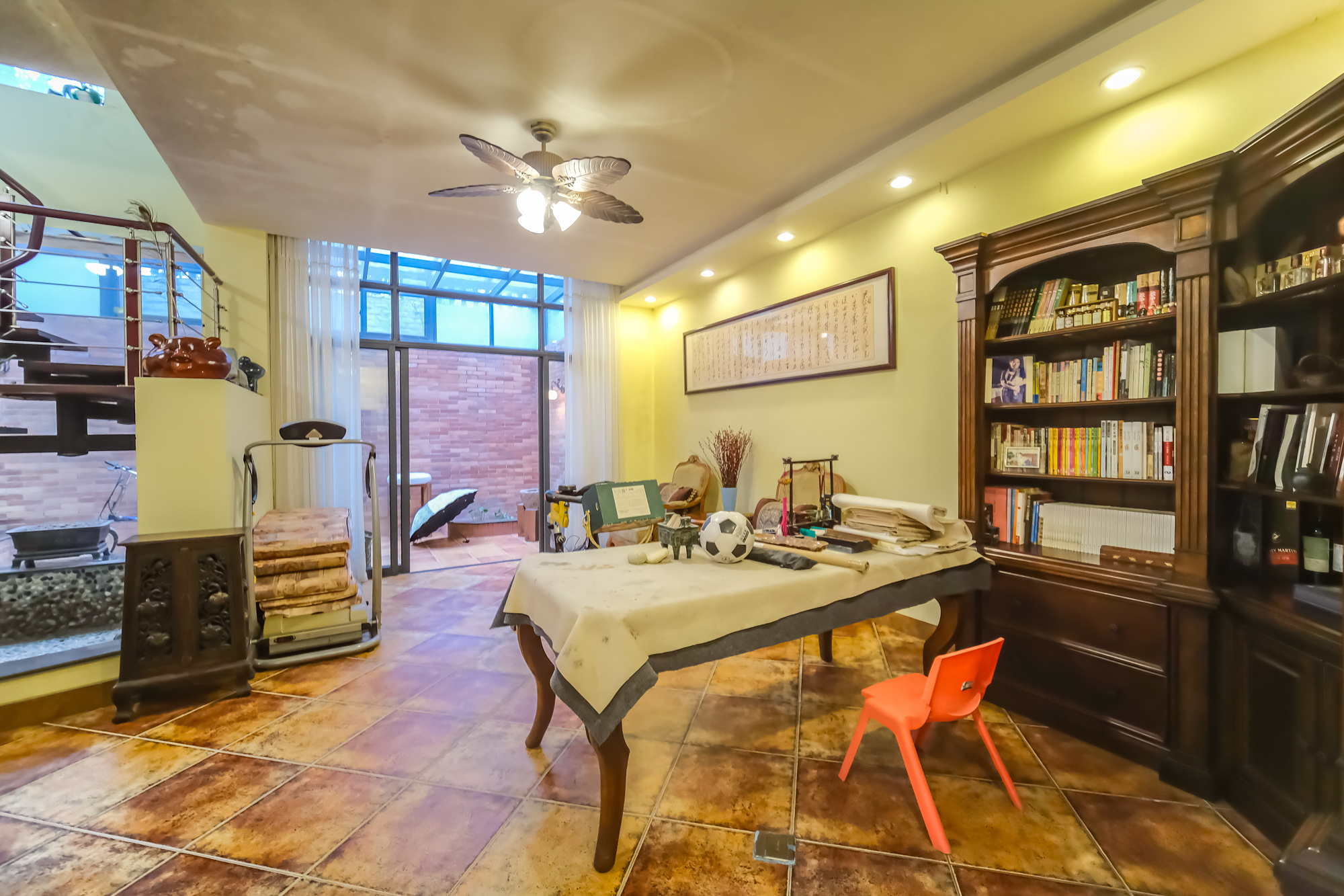 美林水郡  4室2厅2卫    247.8万 美林水郡  4室2厅2卫    247.8万客厅