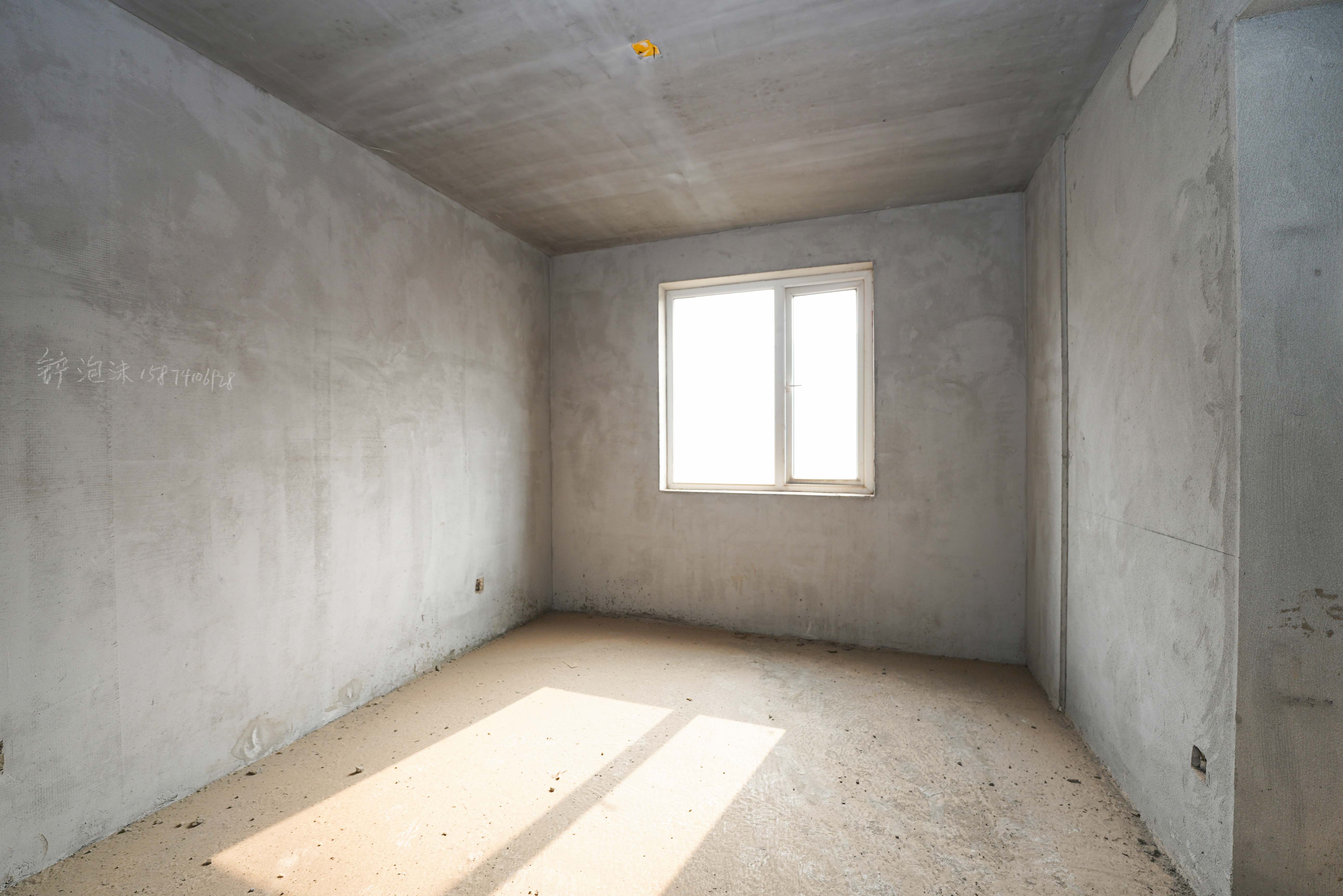 丽发新城  2室2厅1卫    48.0万 丽发新城  2室2厅1卫    48.0万卧室