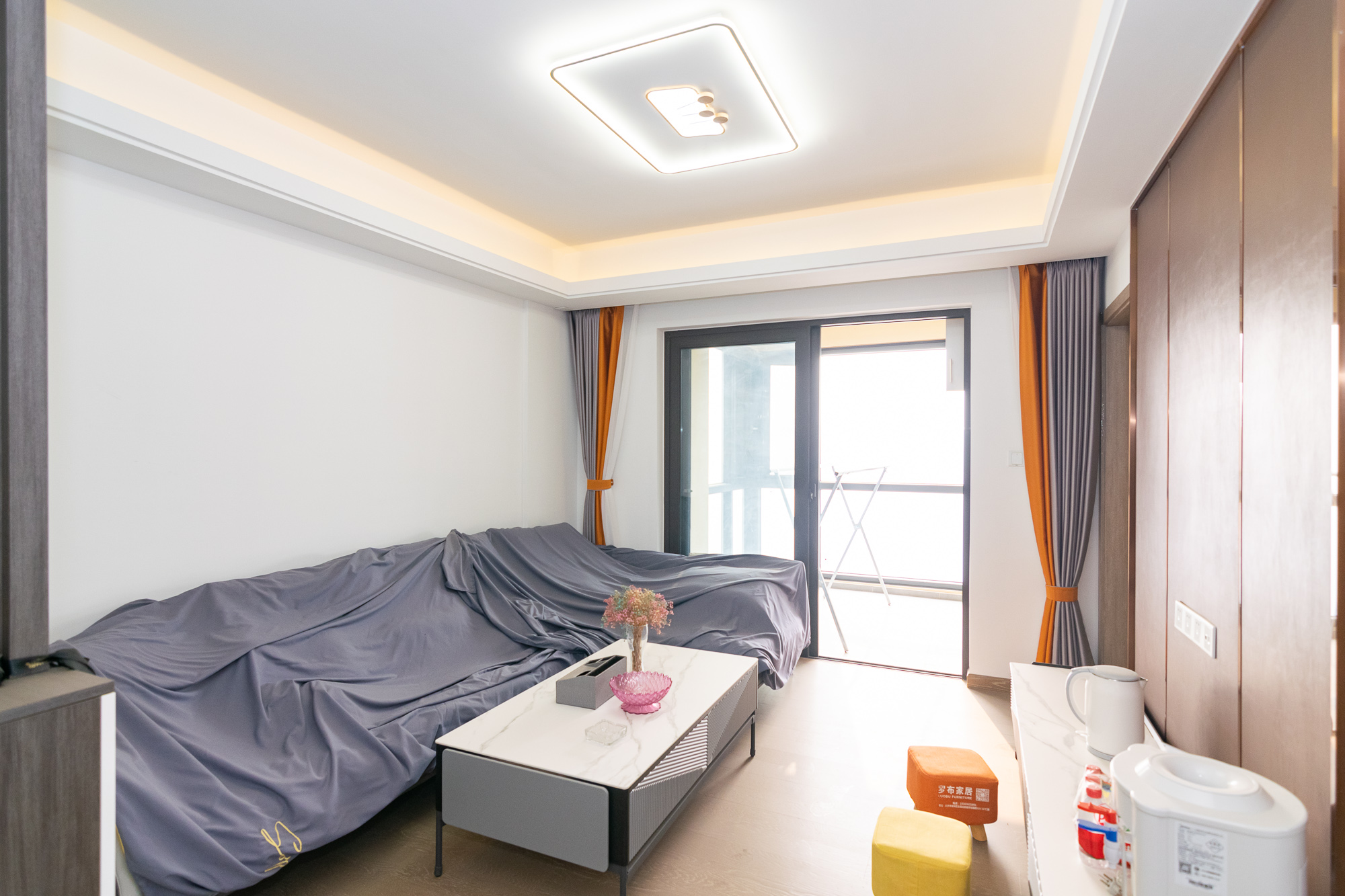 美的翰城 3室2厅2卫 74.8万 美的翰城 3室2厅2卫 74.8万客厅