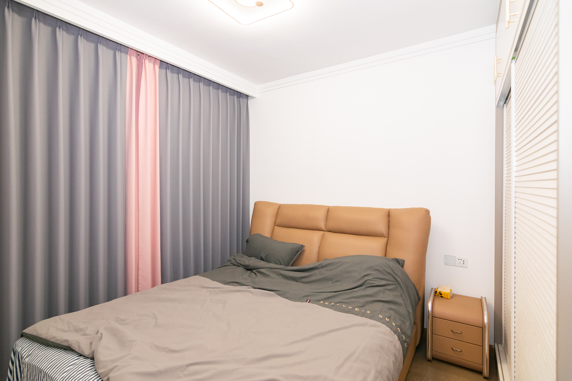 美的翰城 3室2厅2卫 74.8万 美的翰城 3室2厅2卫 74.8万卧室