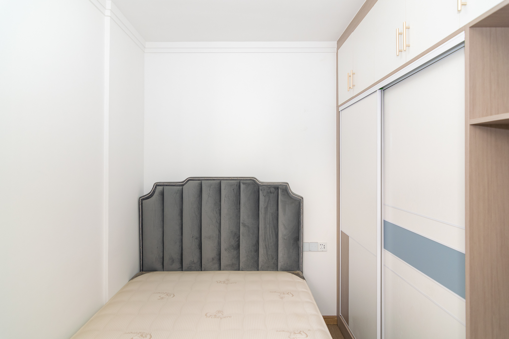 美的翰城 3室2厅2卫 74.8万 美的翰城 3室2厅2卫 74.8万卧室