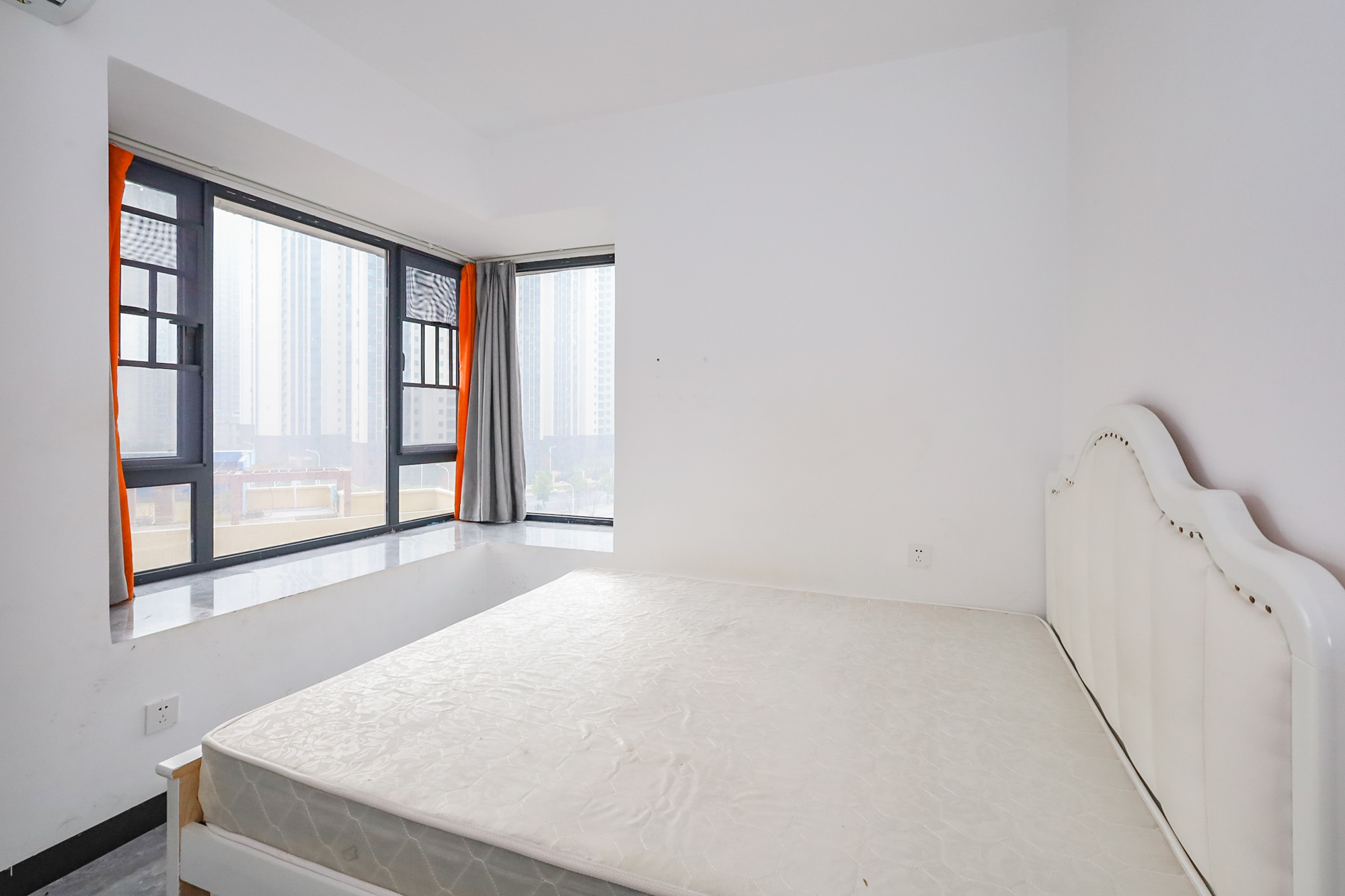 新城新世界四期柏樾  2室2厅1卫    82.08万 新城新世界四期柏樾  2室2厅1卫    82.08万卧室