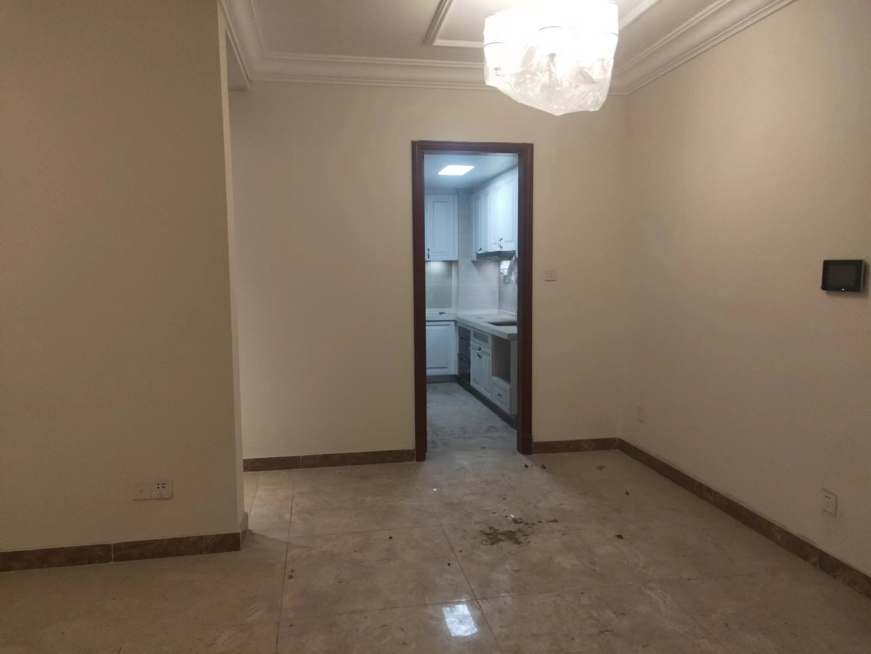 恒大华府  3室2厅1卫    65.8万 恒大华府  3室2厅1卫    65.8万室内图