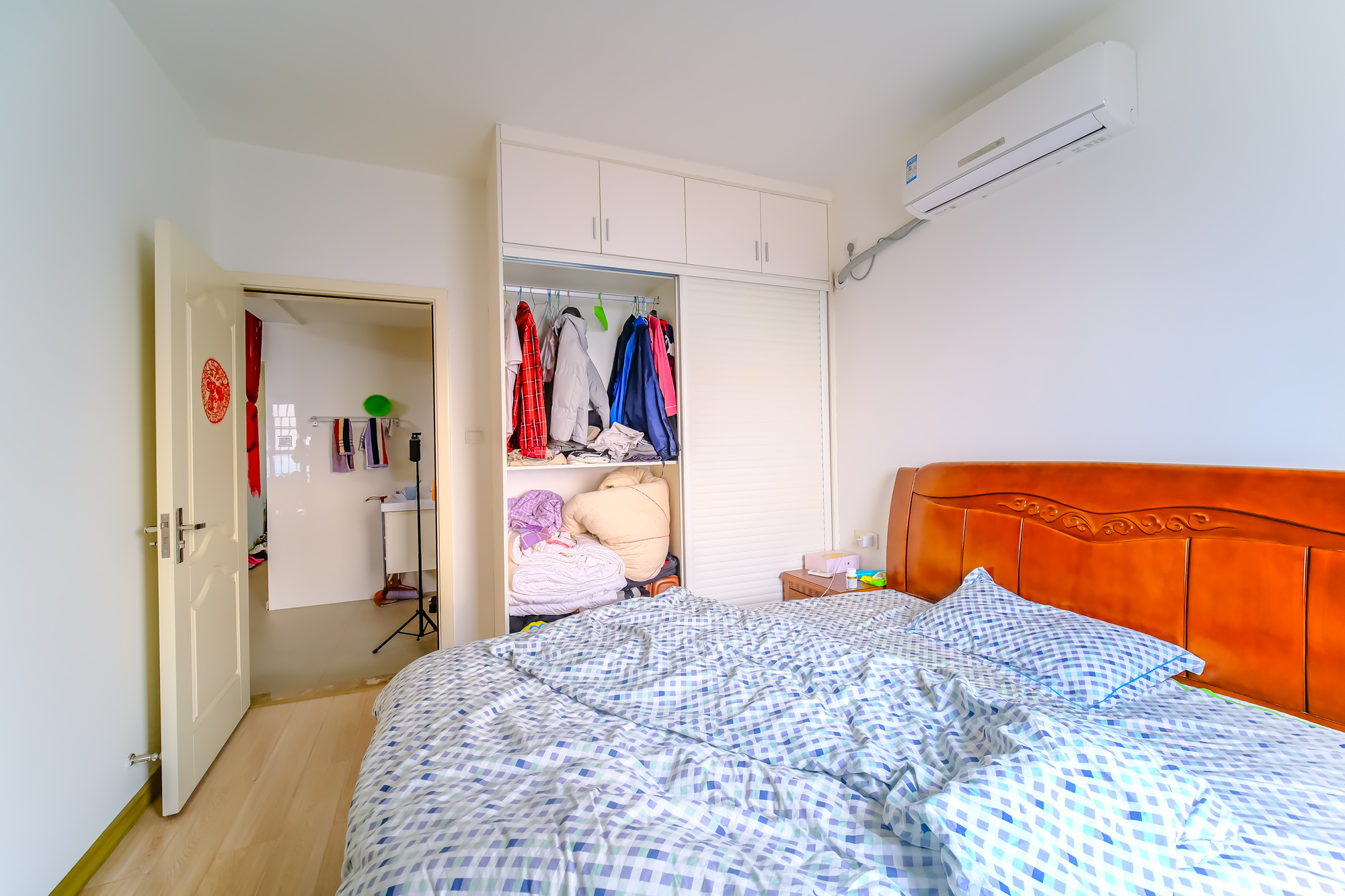 保利香槟国际 2室2厅1卫 68.0万 保利香槟国际 2室2厅1卫 68.0万卧室