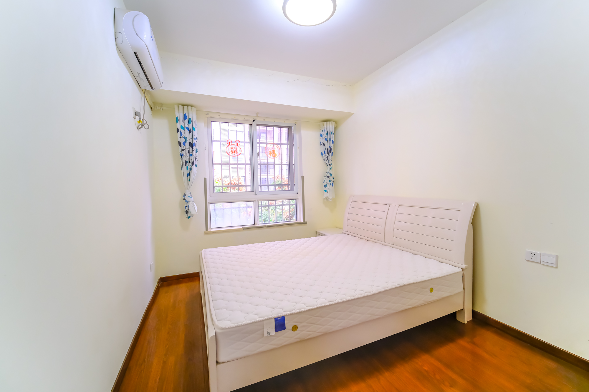 山水湾 3室2厅1卫 49.0万 山水湾 3室2厅1卫 49.0万卧室