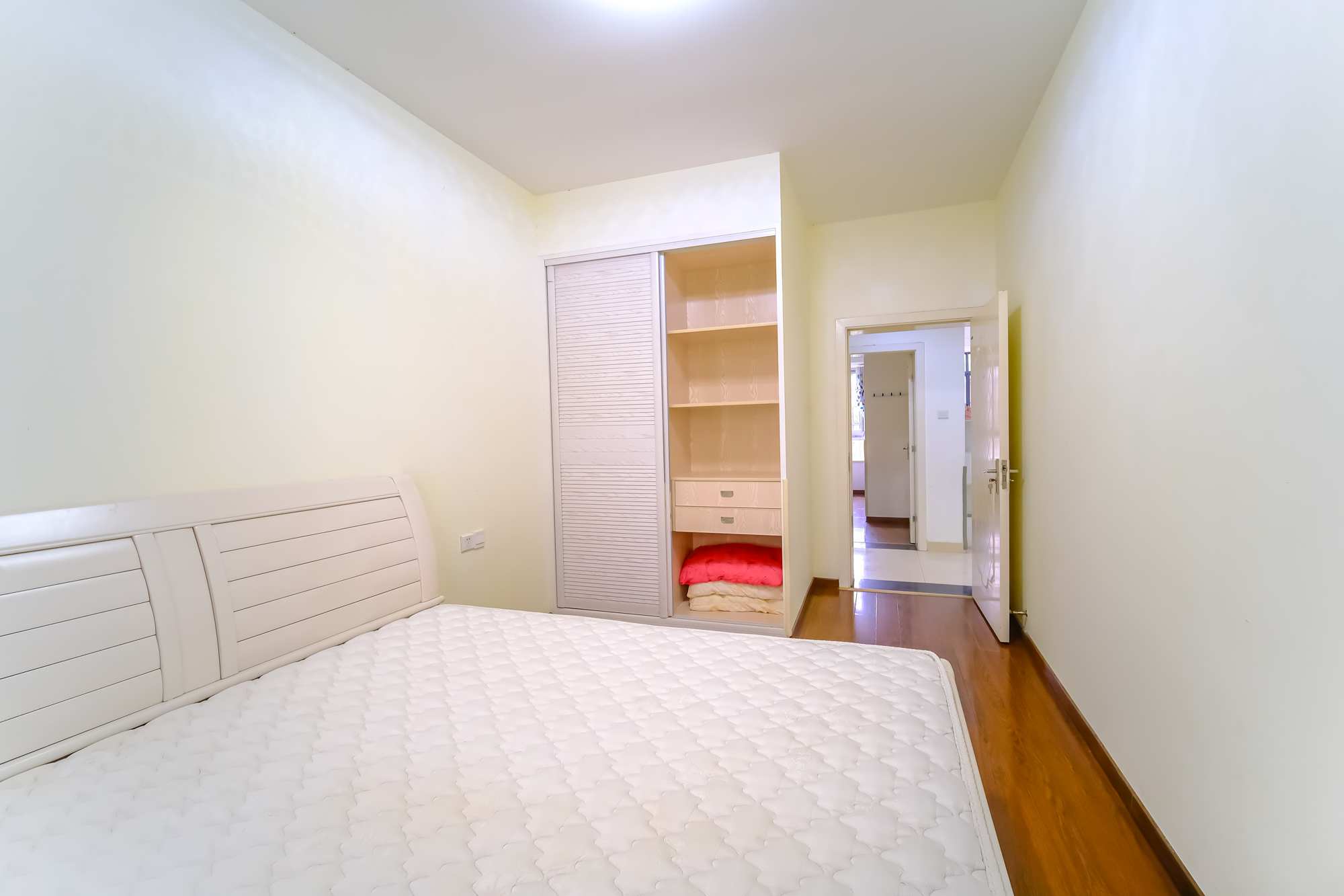 山水湾 3室2厅1卫 49.0万 山水湾 3室2厅1卫 49.0万卧室