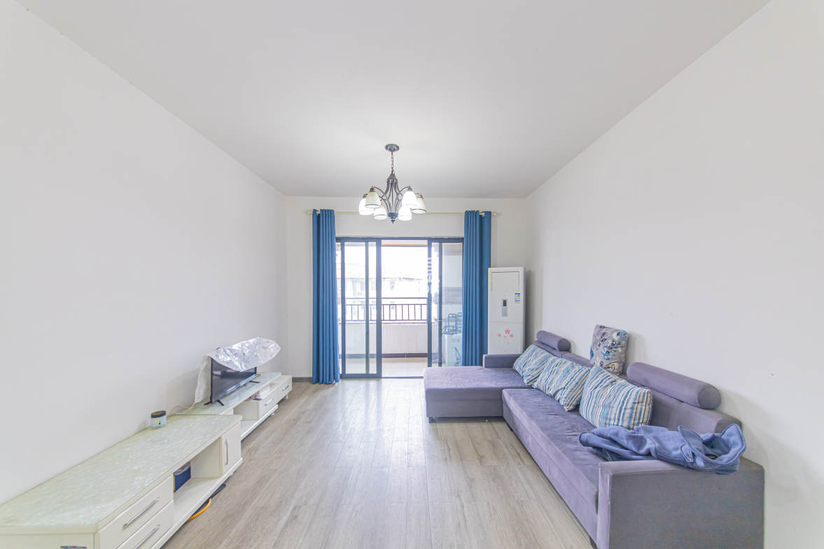 中建芙蓉嘉苑 3室2厅2卫 109.99万 中建芙蓉嘉苑 3室2厅2卫 109.99万客厅