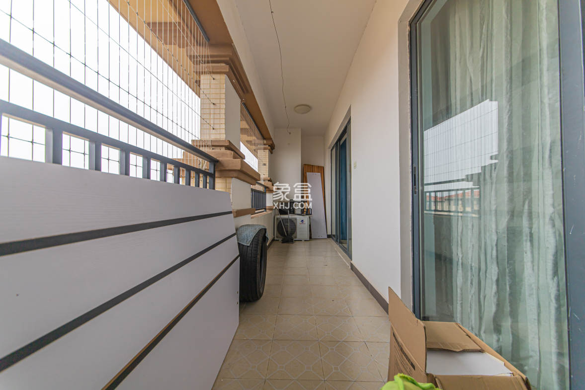 中建芙蓉嘉苑 3室2厅2卫 109.99万 中建芙蓉嘉苑 3室2厅2卫 109.99万阳台