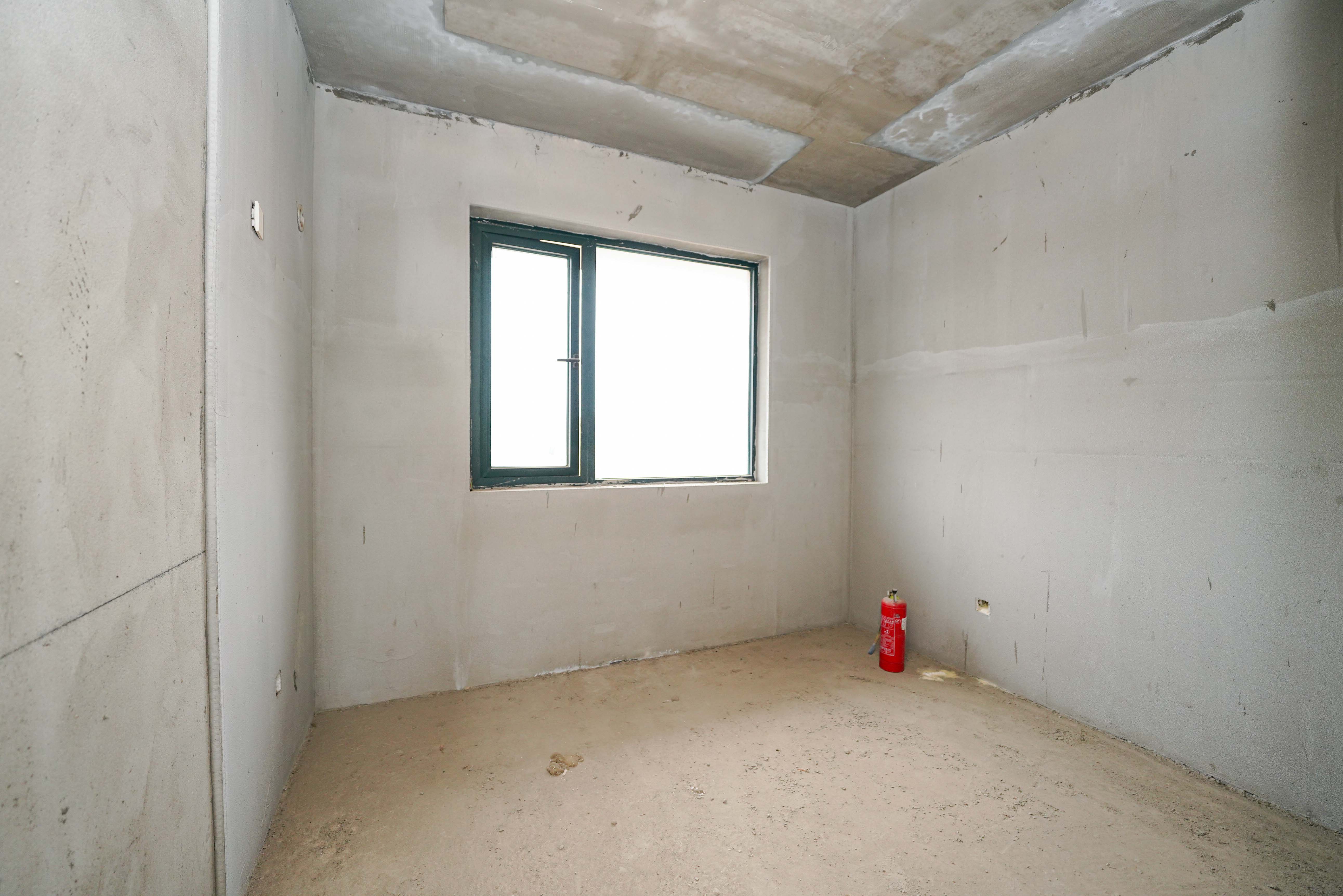 丽发新城  5室2厅2卫    138.0万卧室