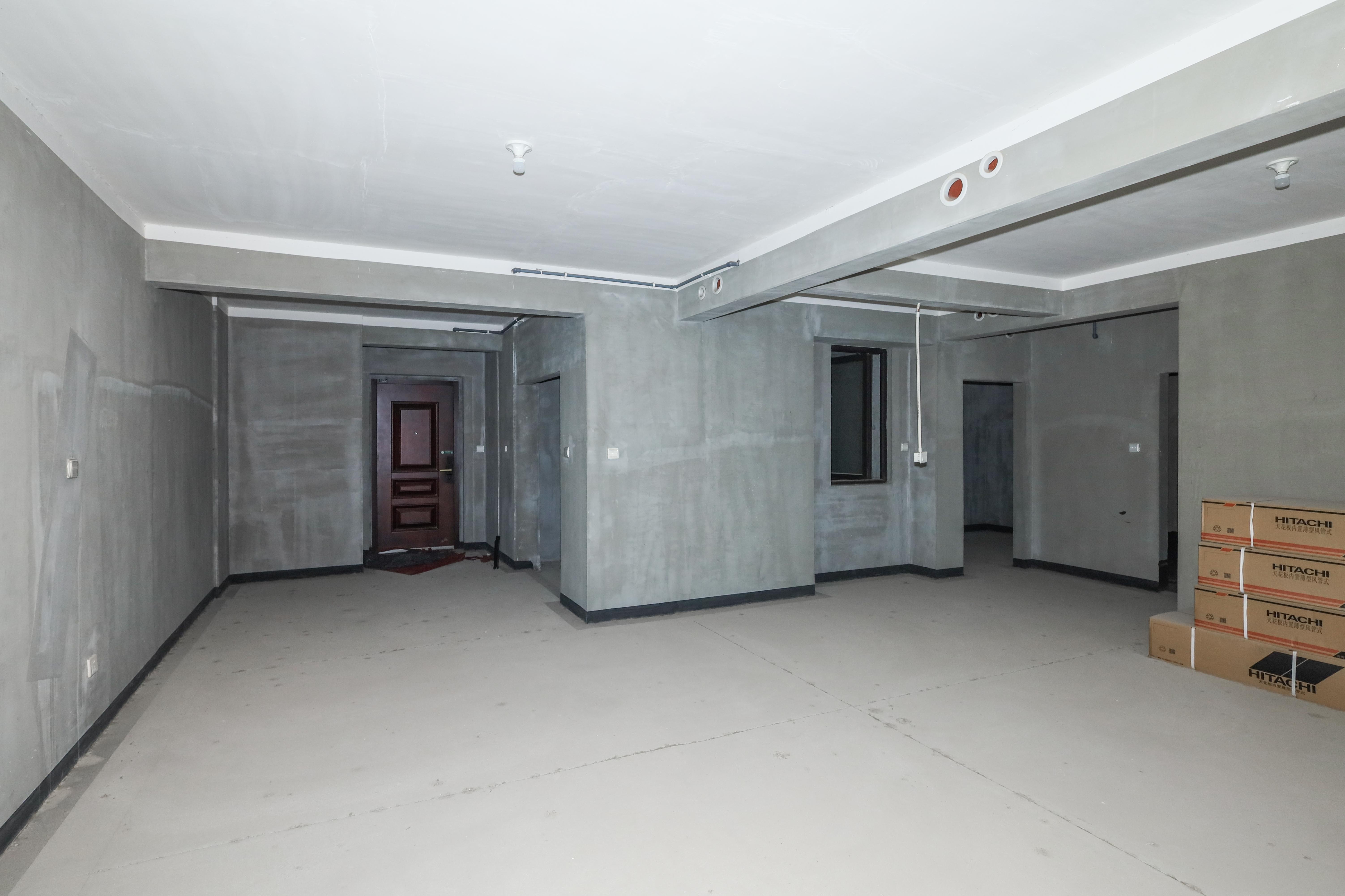 建发央著  3室2厅2卫   200.00万客厅